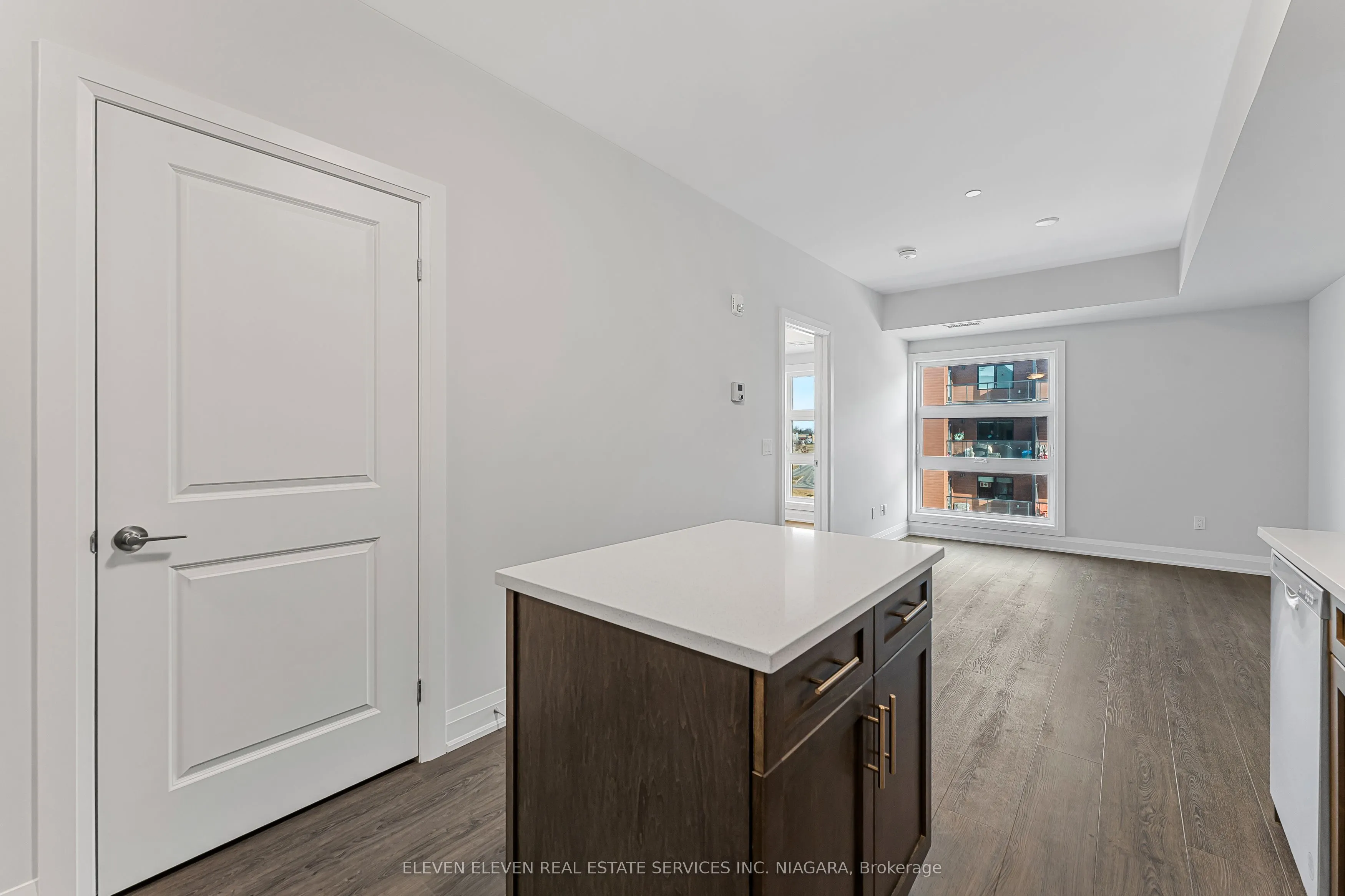 118 Summersides Boulevard, #302