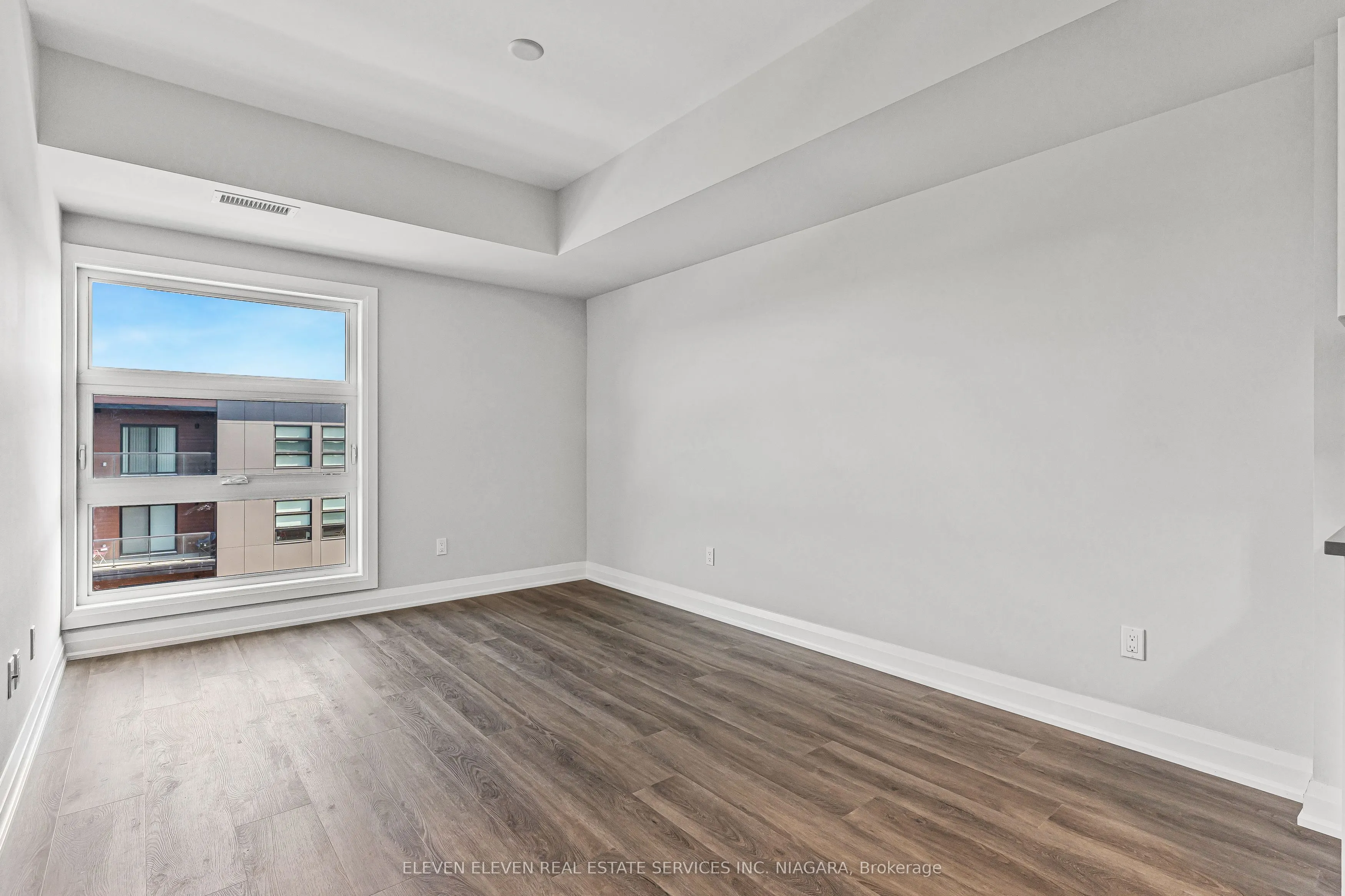 118 Summersides Boulevard, #402