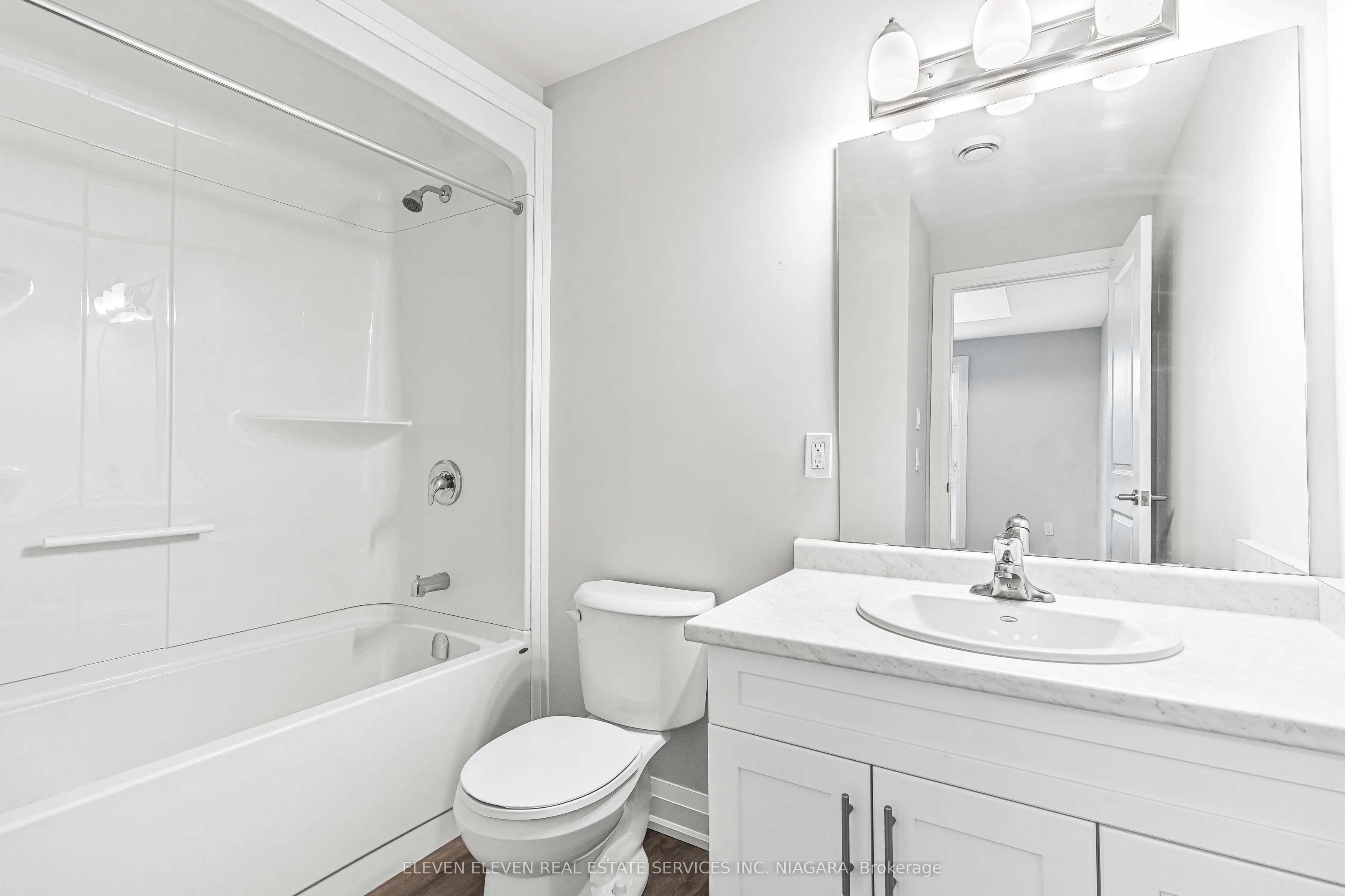 118 Summersides Boulevard, #402