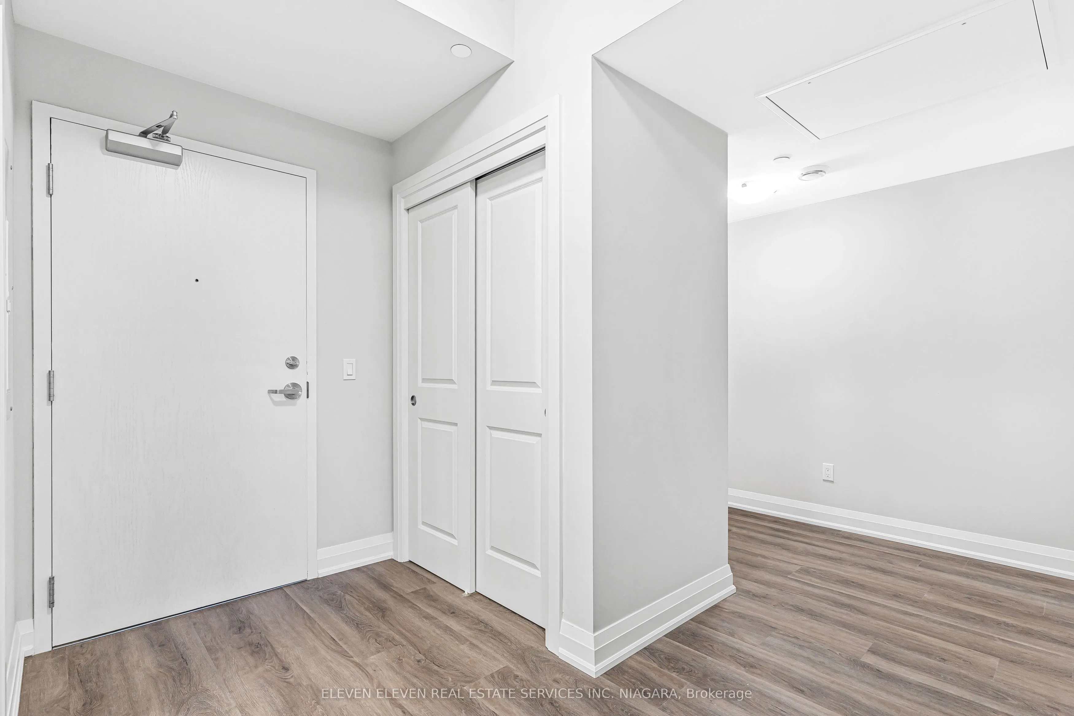 118 Summersides Boulevard, #402