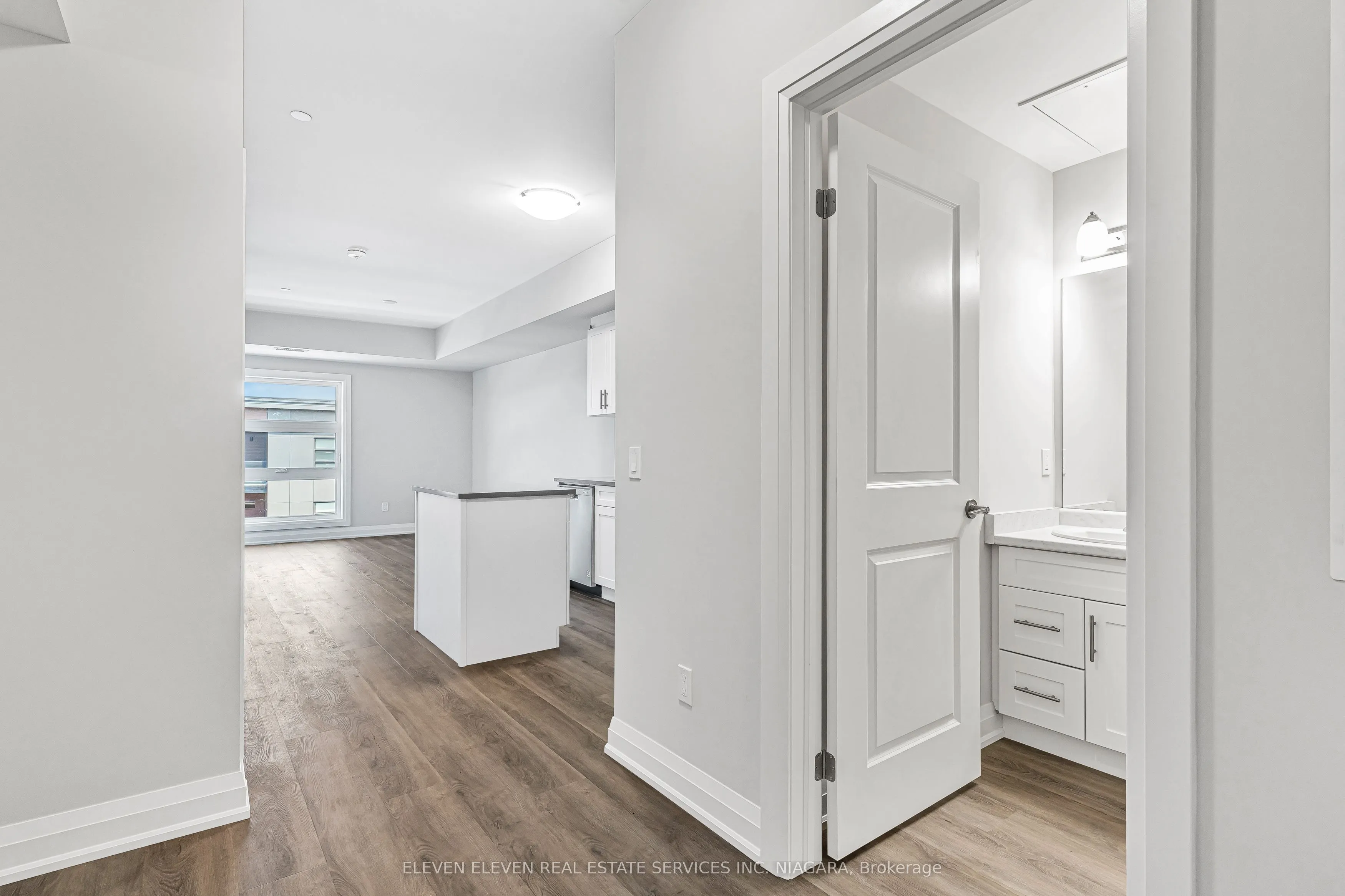 118 Summersides Boulevard, #402