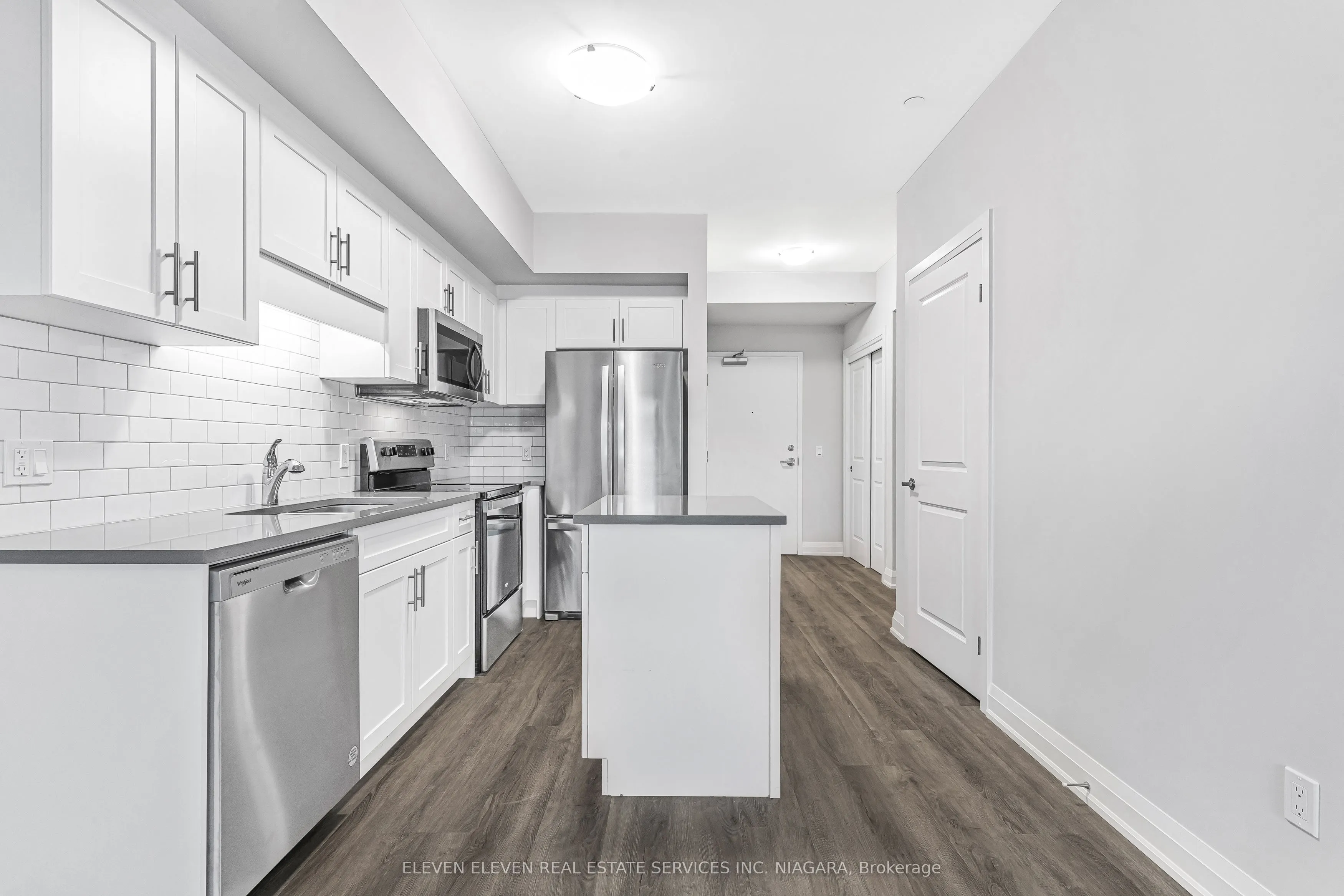 118 Summersides Boulevard, #402