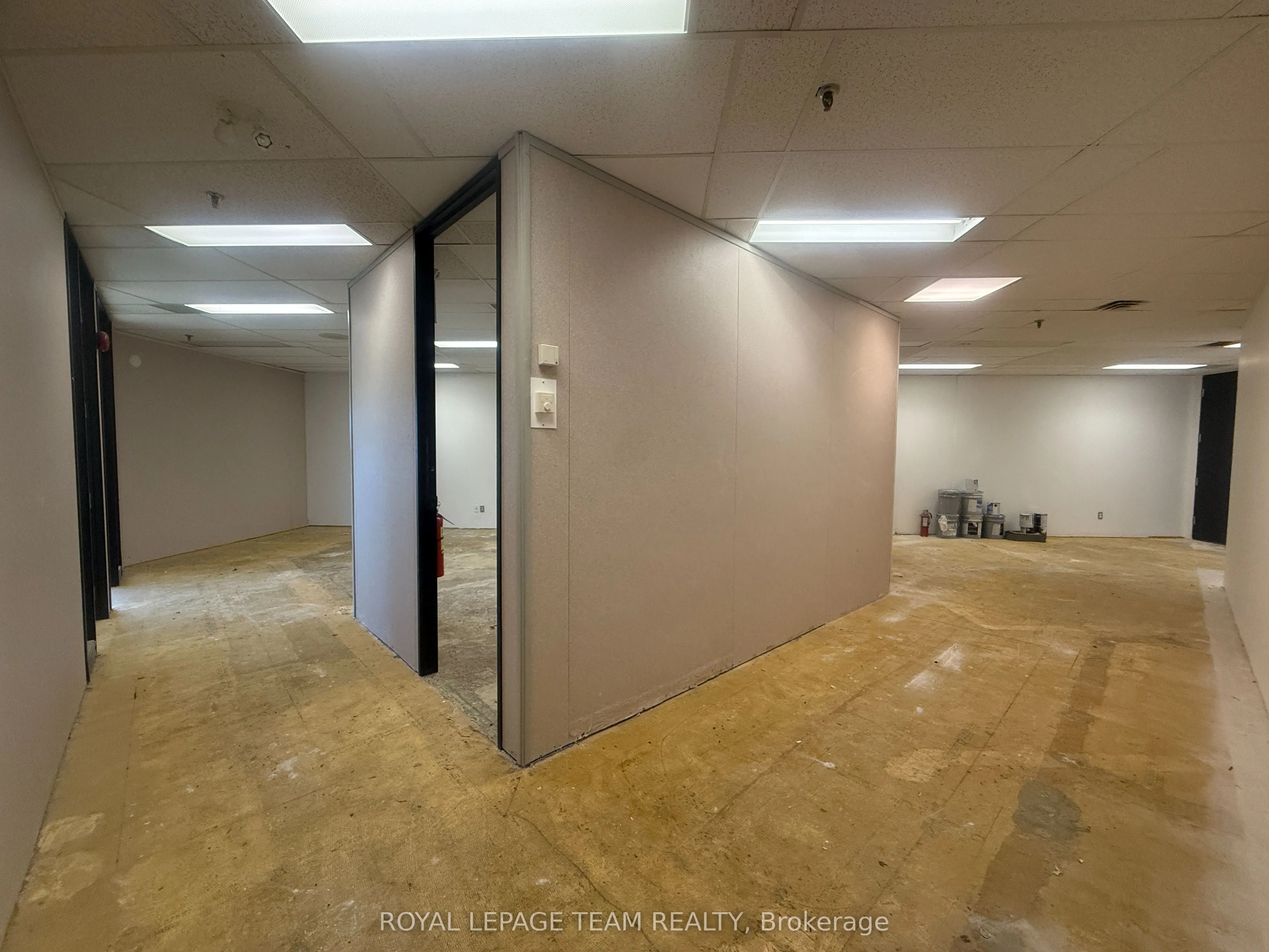 106 Colonnade Road N, #230