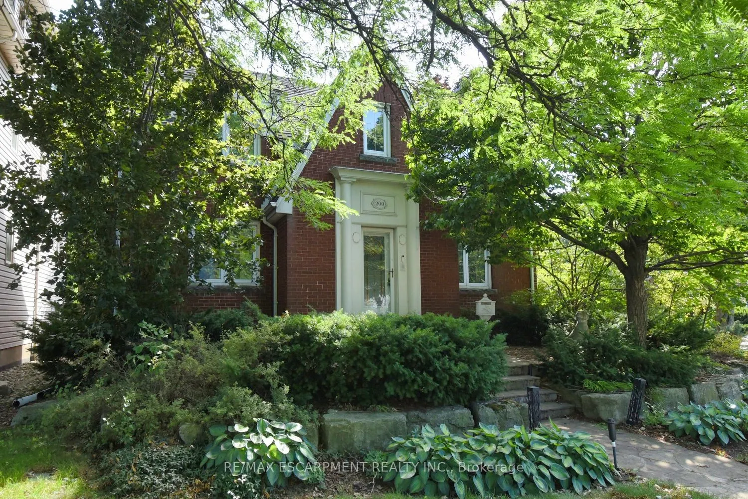 200 CONCESSION Street