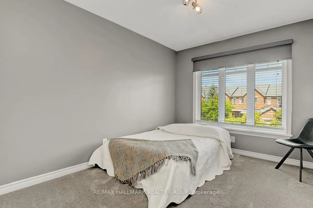 755 Bowercrest Crescent