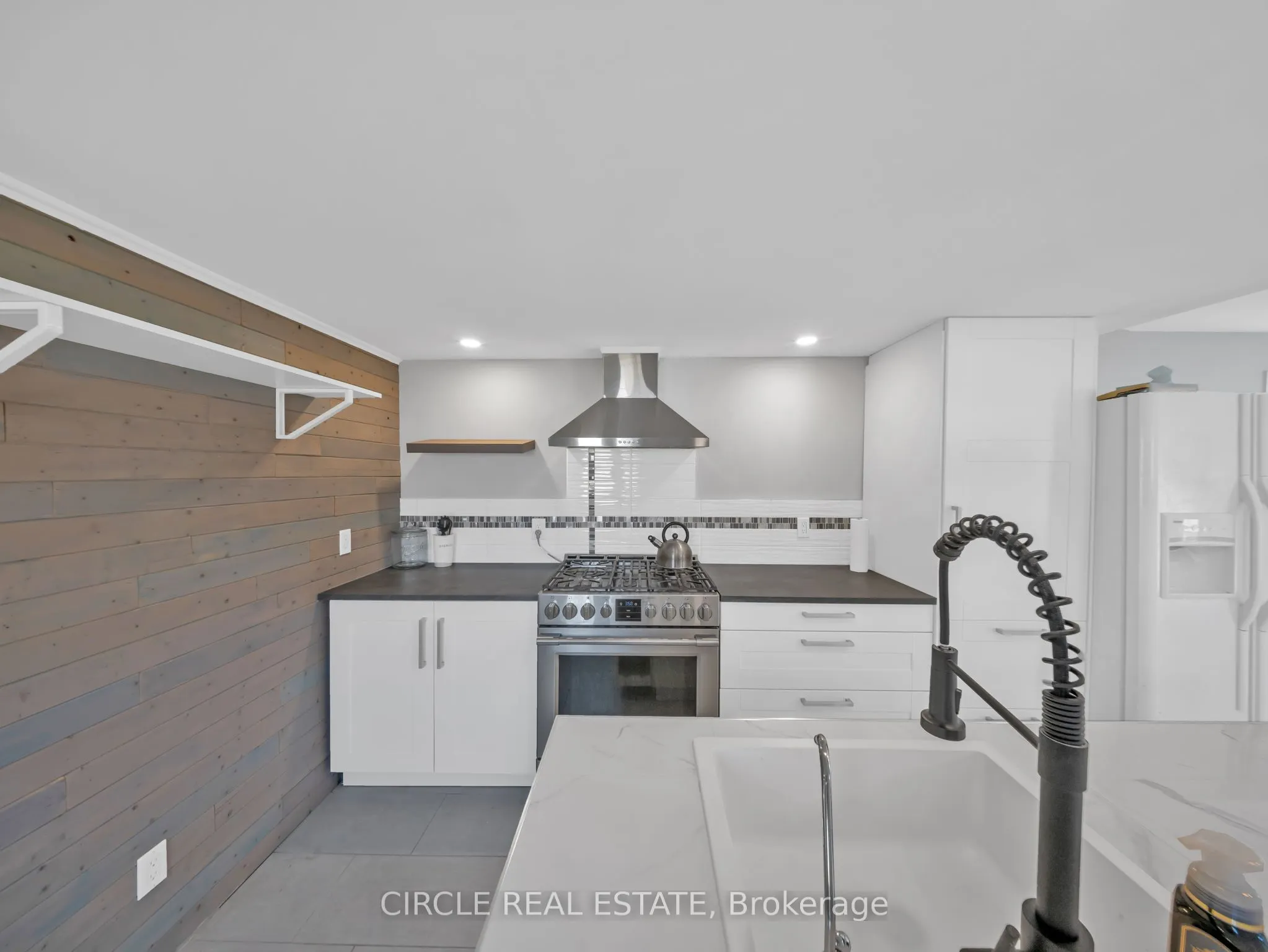 5 Maple Drive