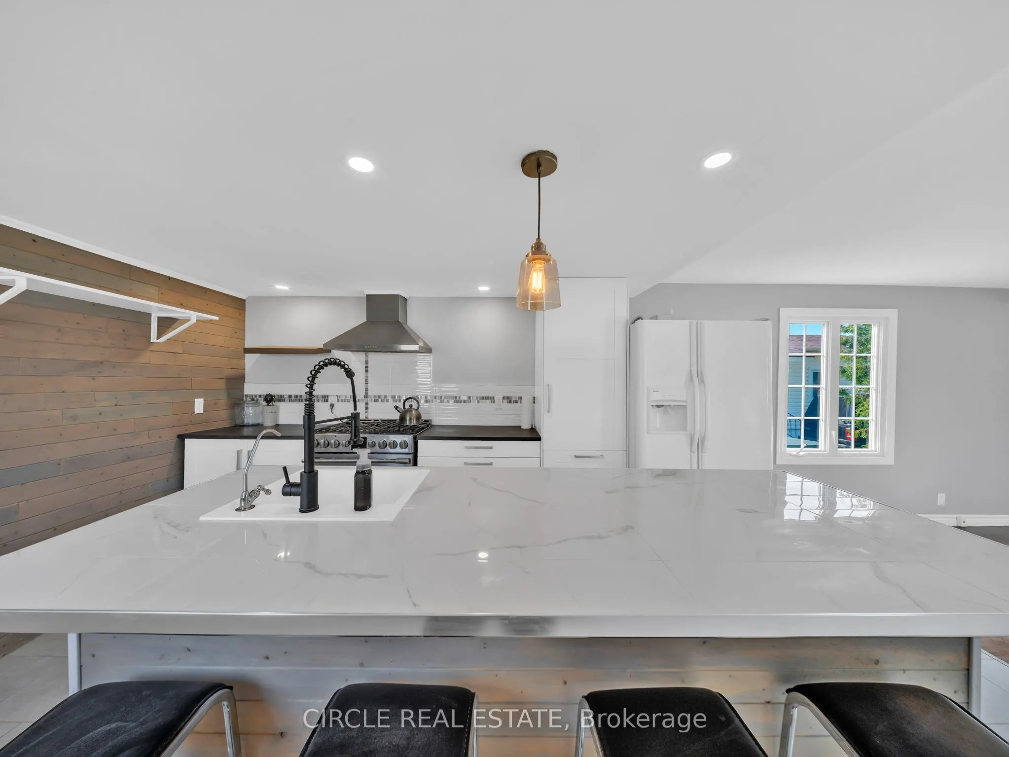 5 Maple Drive