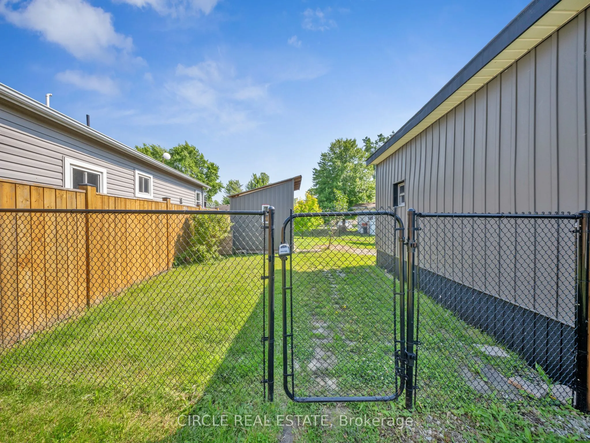 5 Maple Drive