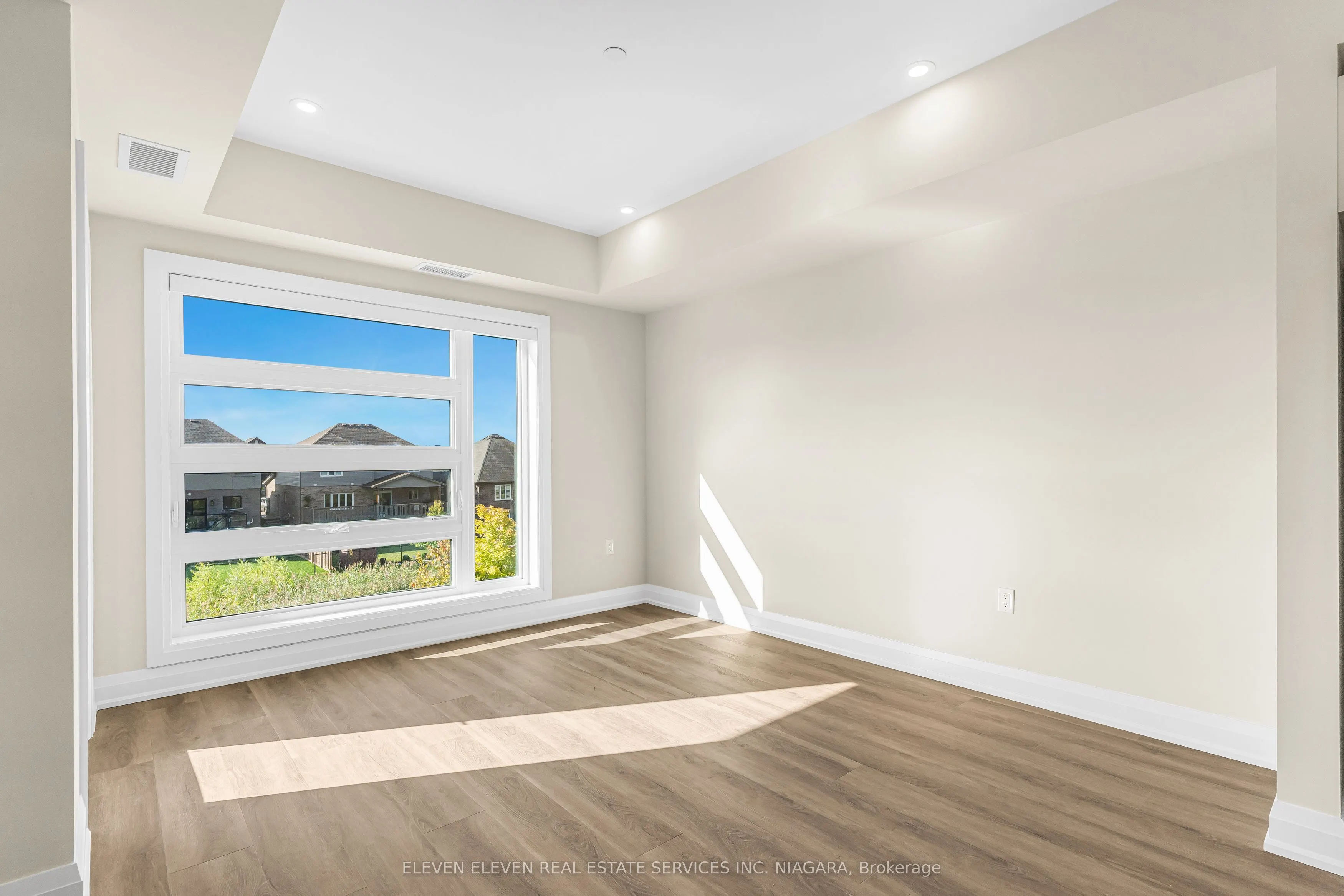 118 Summersides Boulevard, #206