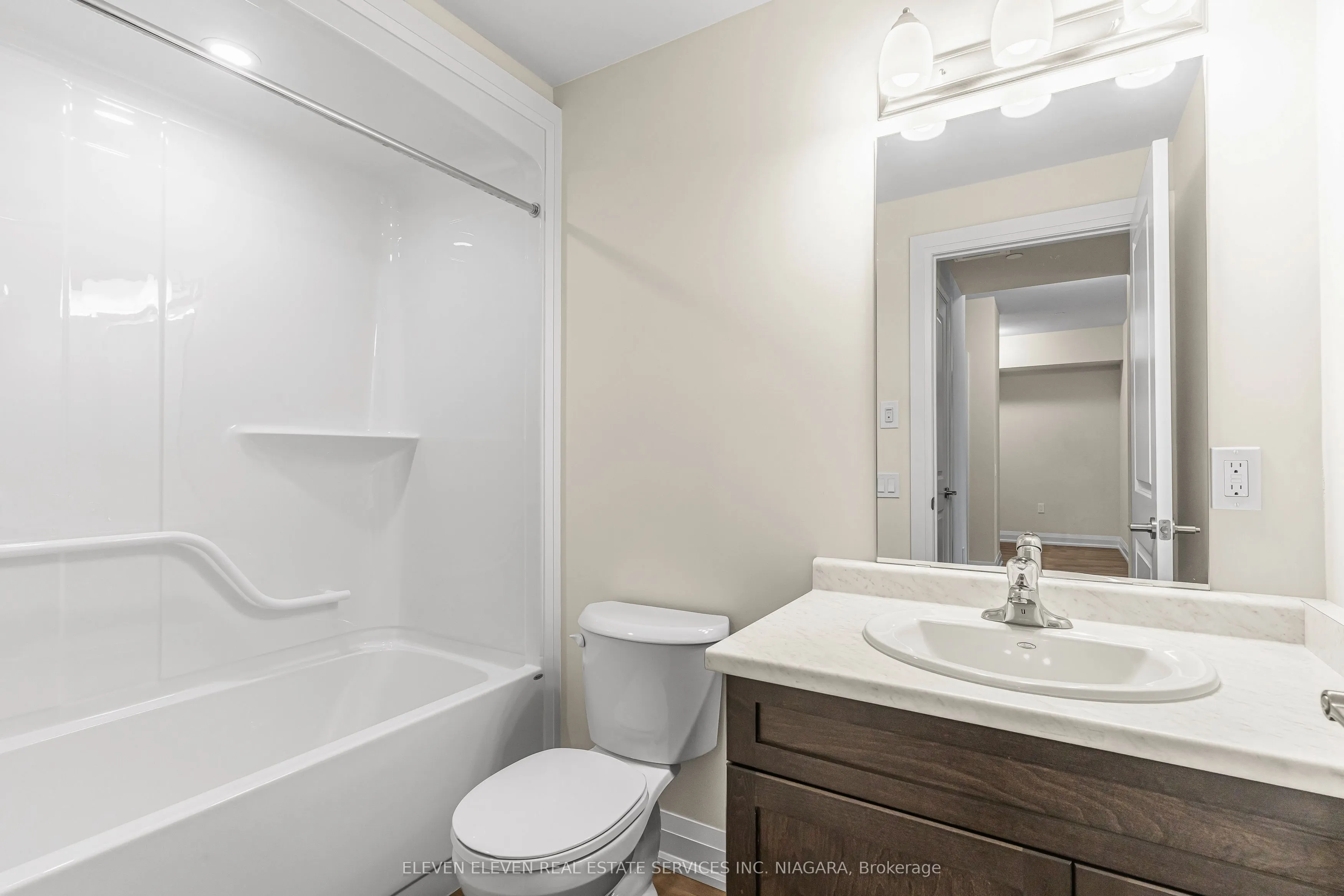 118 Summersides Boulevard, #206