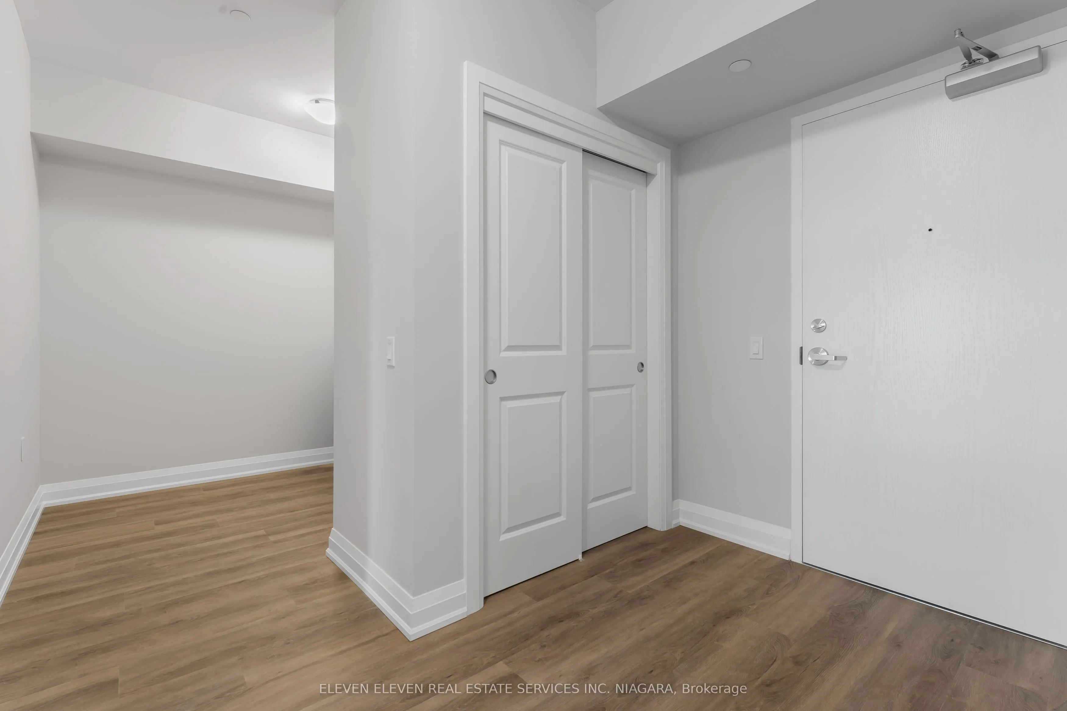 118 Summersides Boulevard, #406