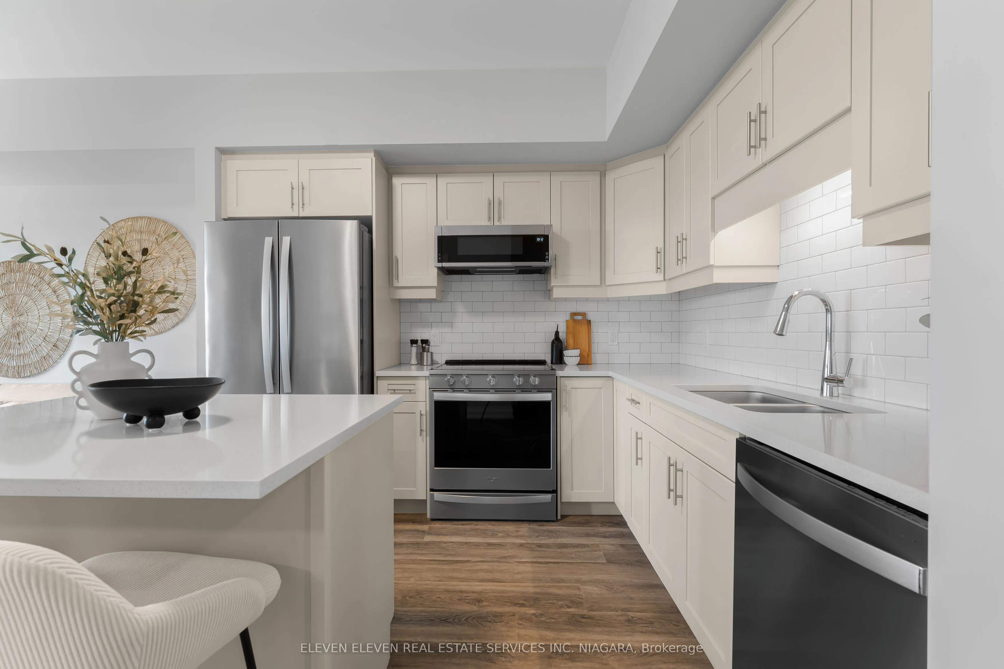 118 Summersides Boulevard, #406