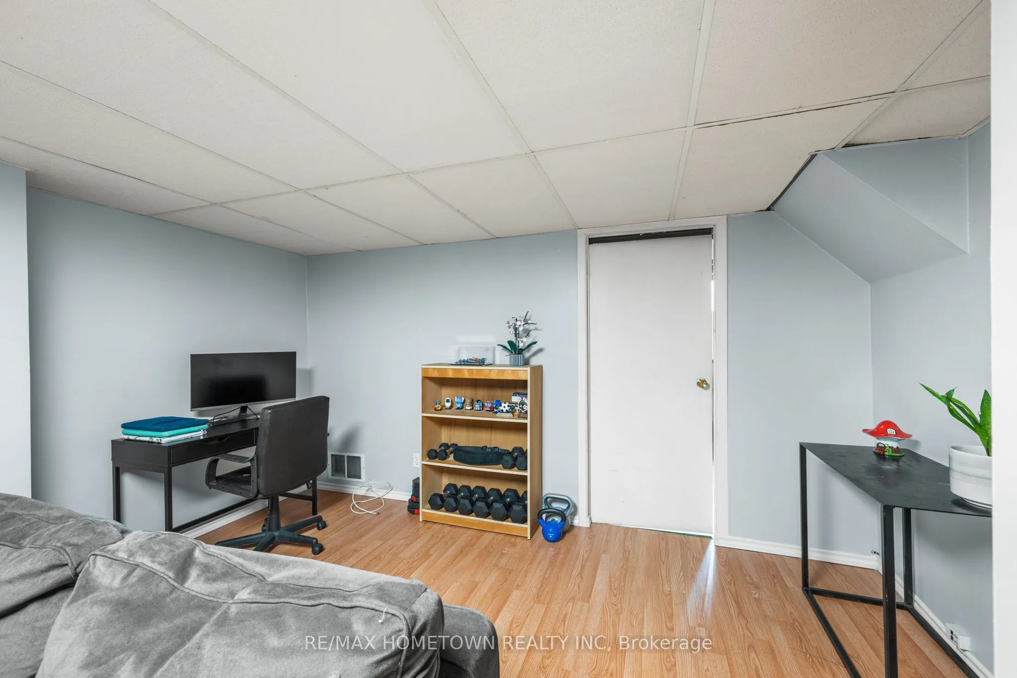 8B Sonnet Crescent, #54