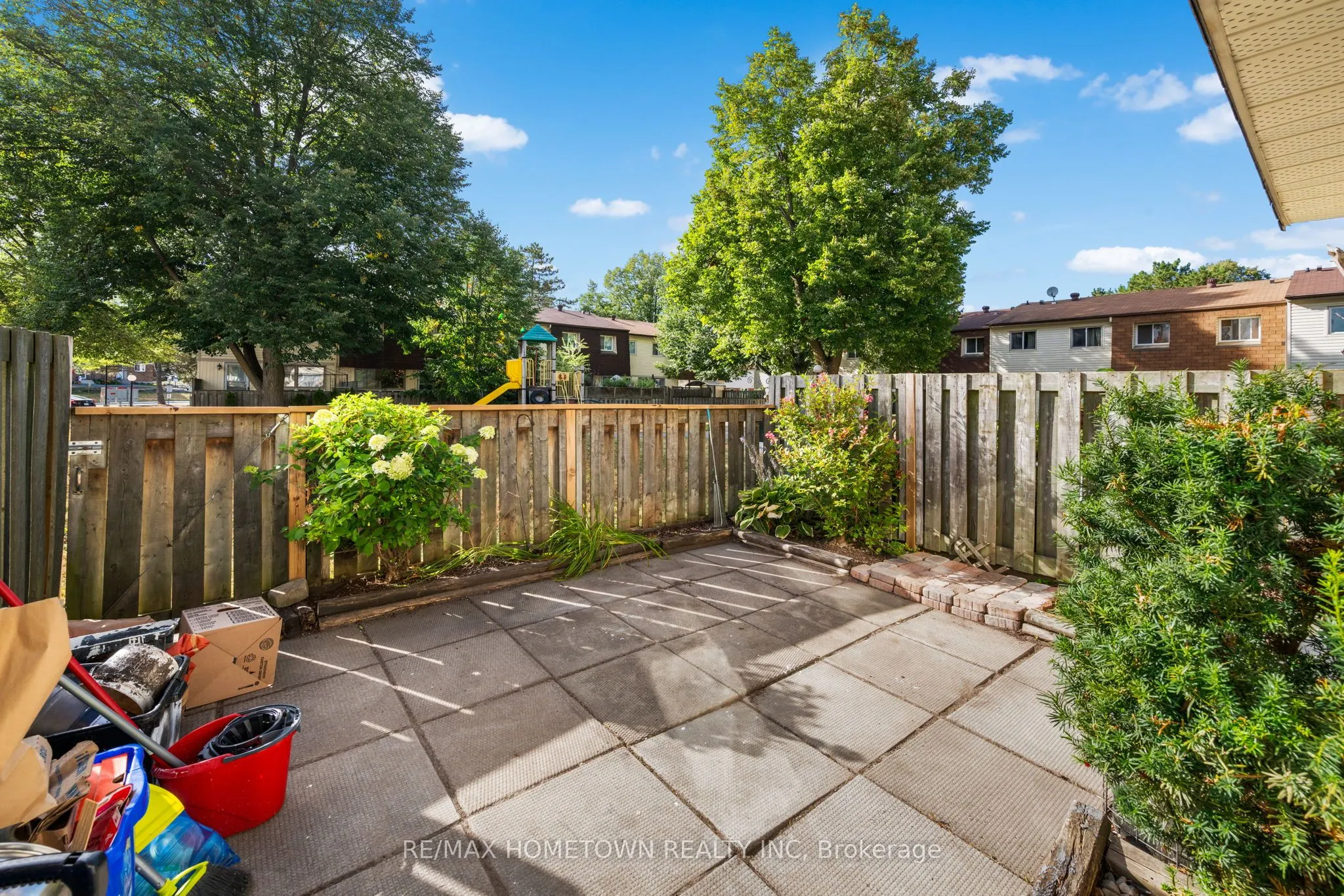 8B Sonnet Crescent, #54