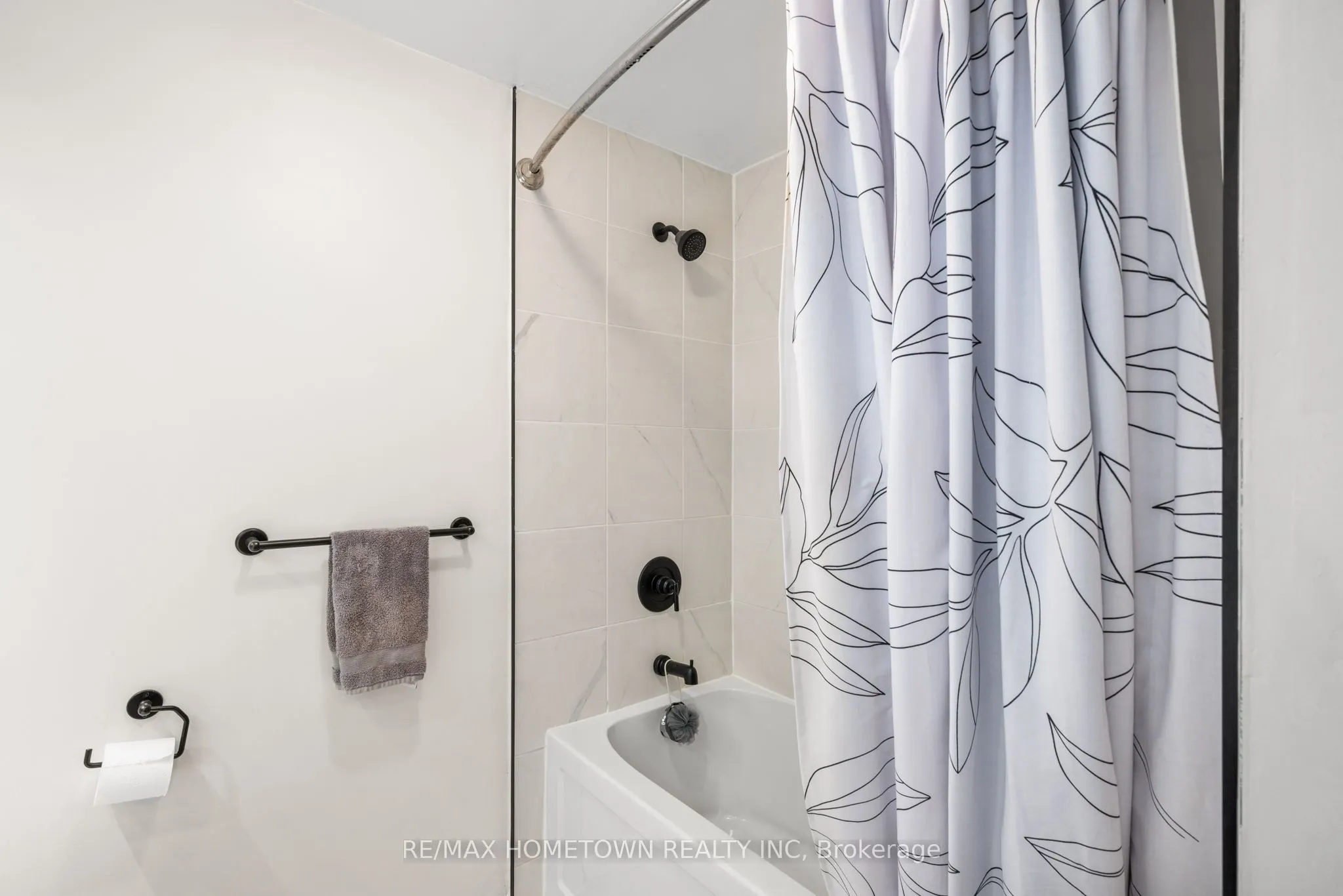 8B Sonnet Crescent, #54