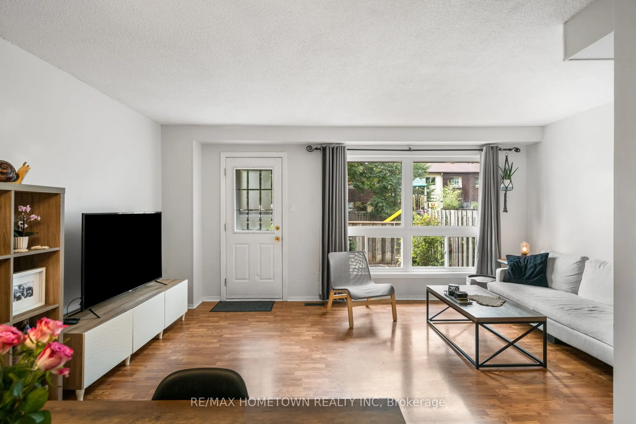 8B Sonnet Crescent, #54