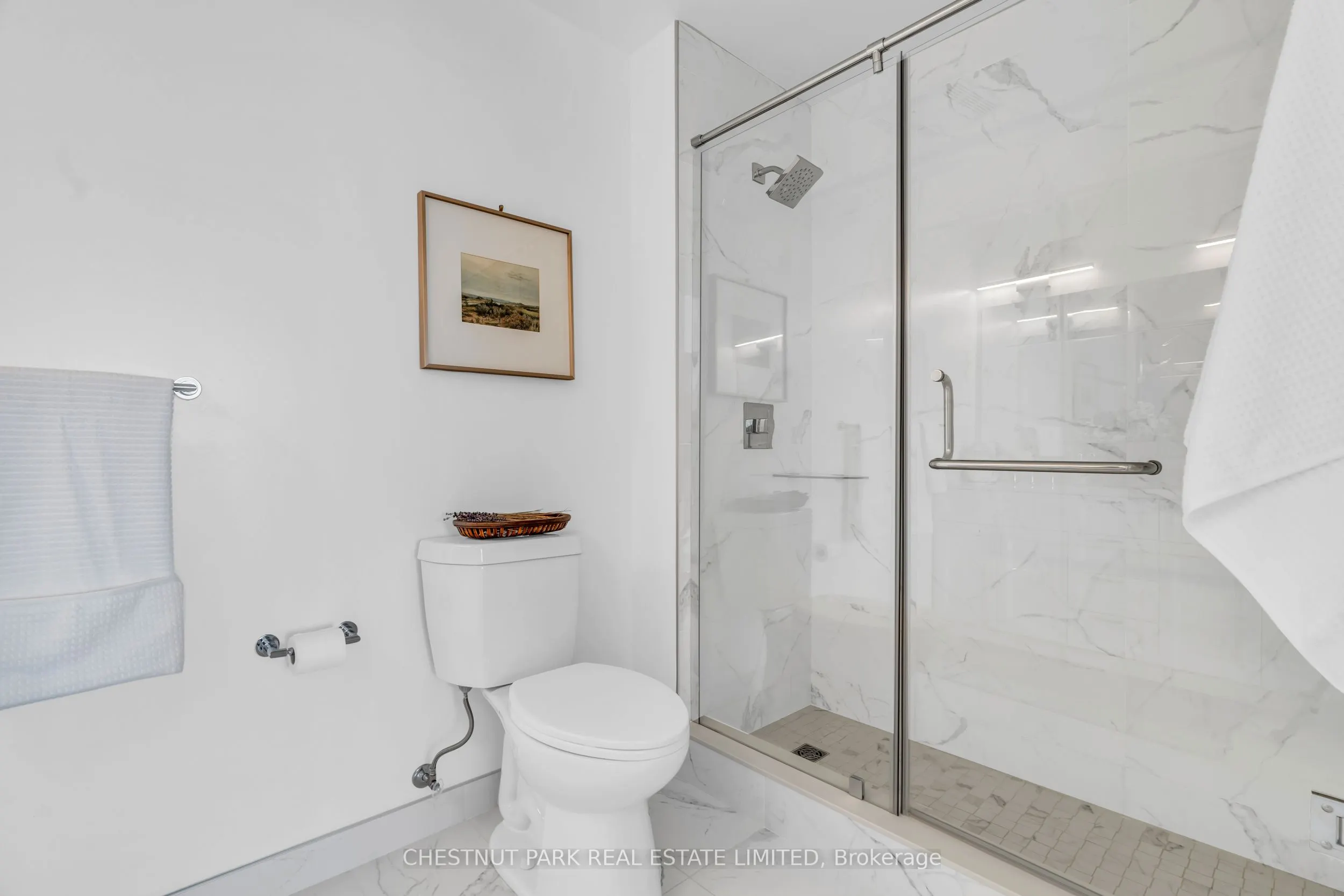 15 Glebe Street, #2001