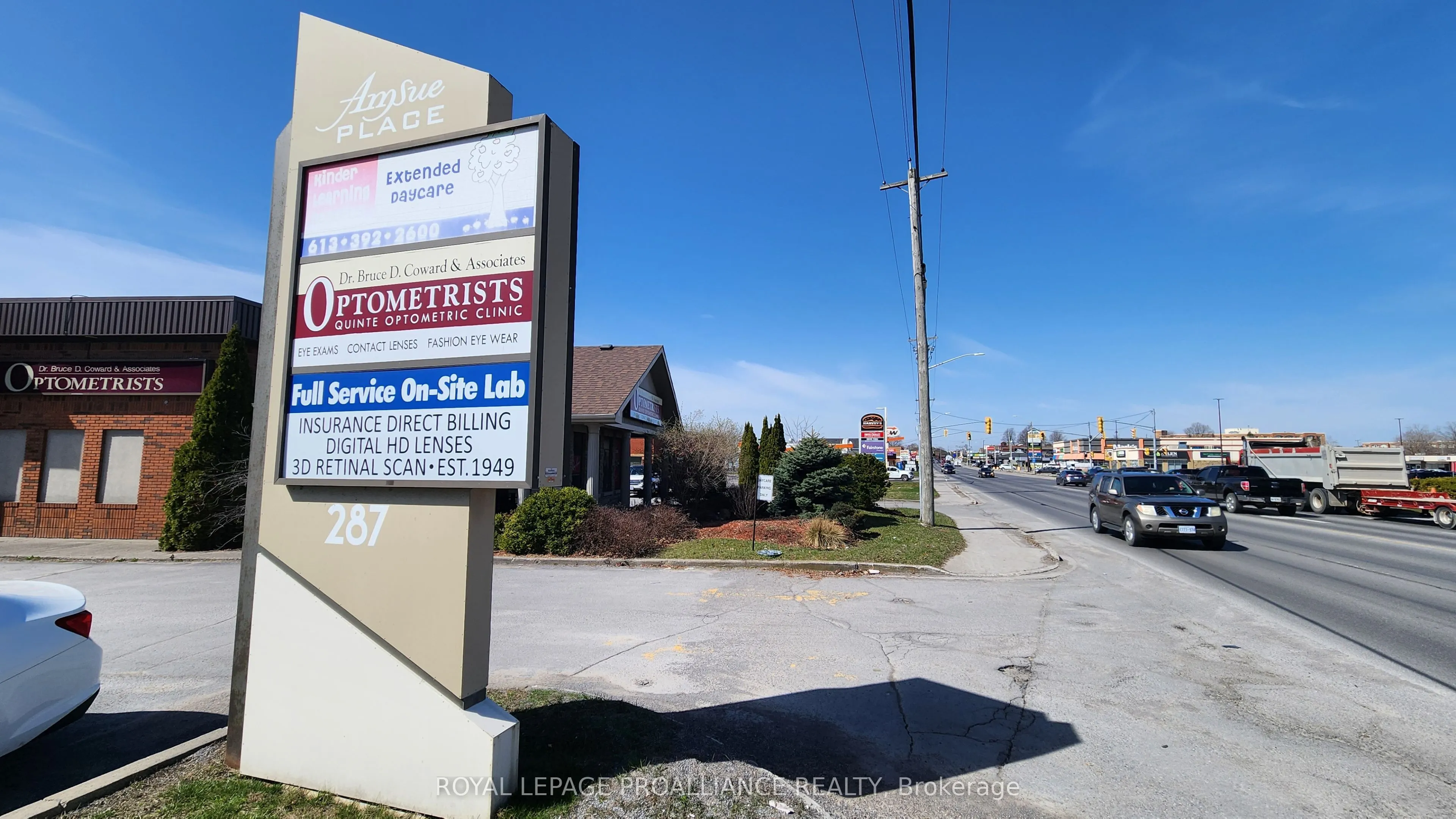287 Dundas Street E, #3