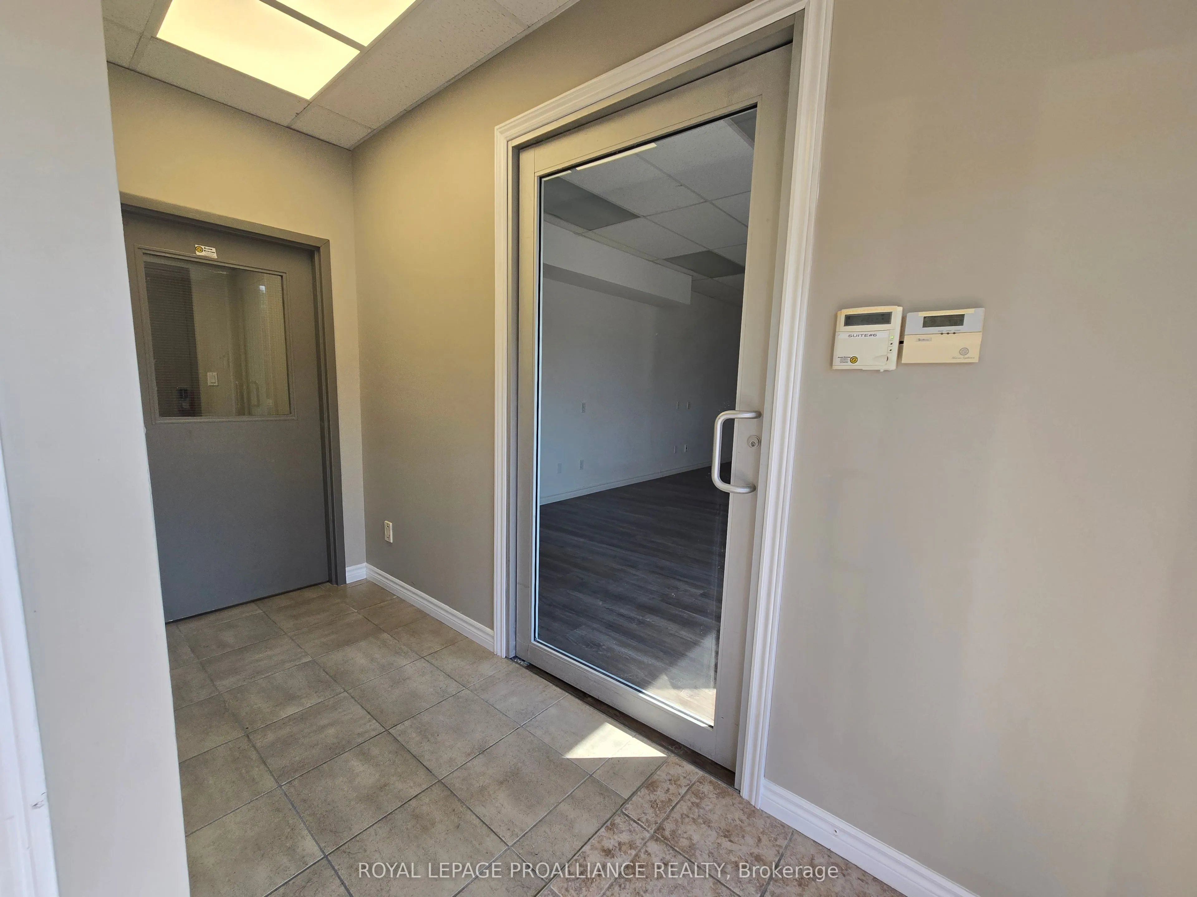 287 Dundas Street E, #3