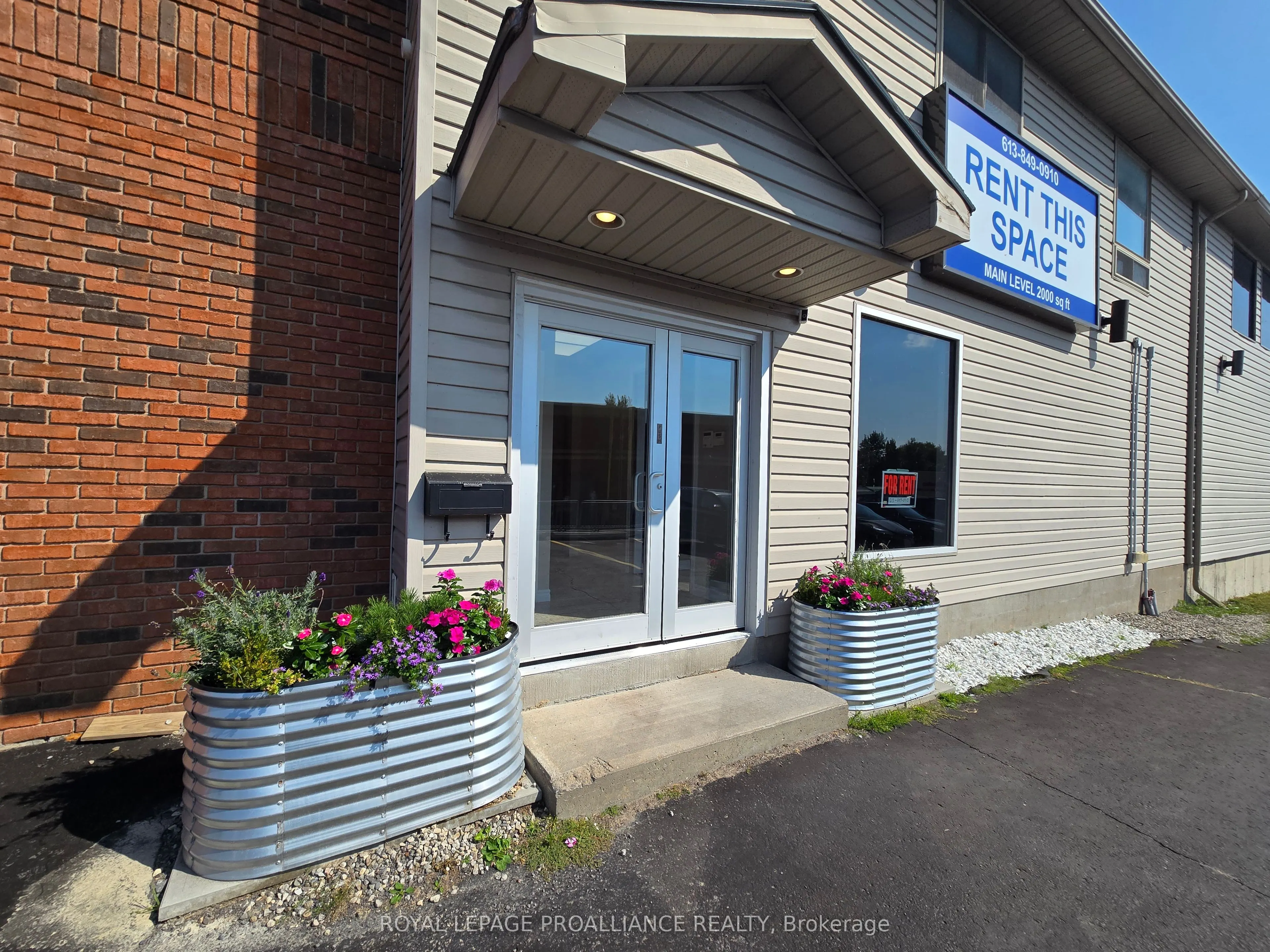 287 Dundas Street E, #3