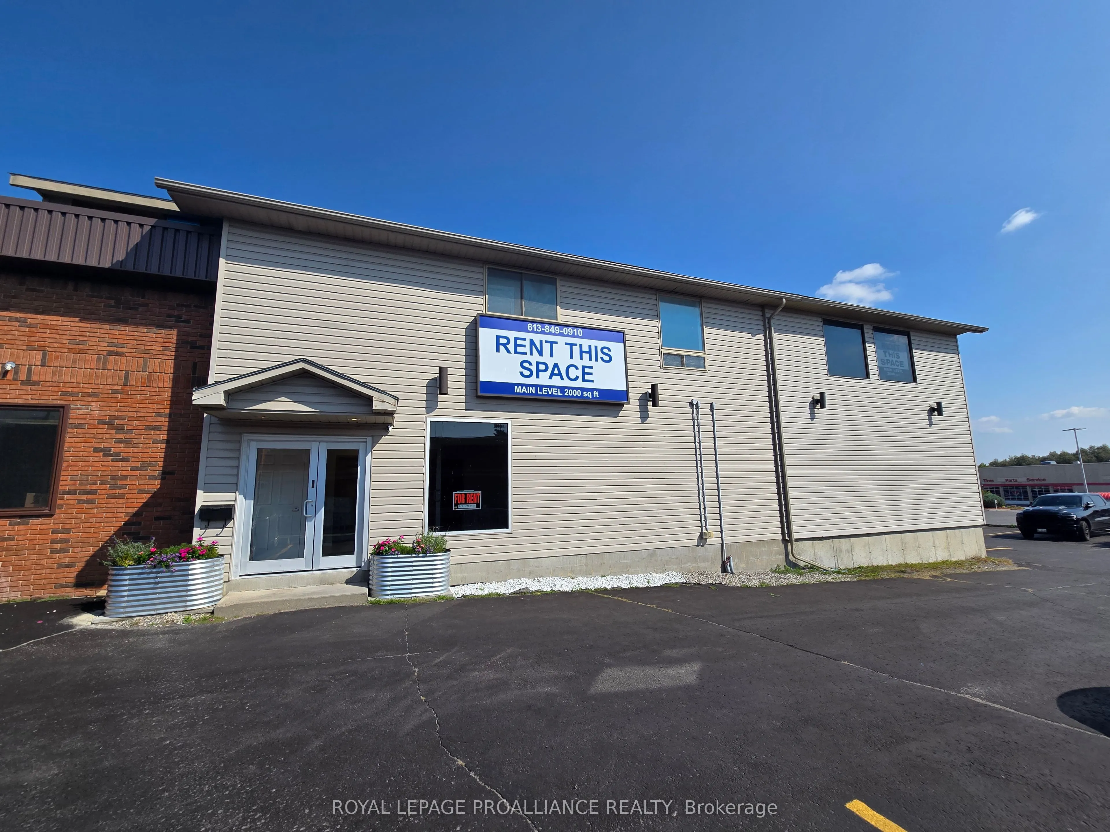 287 Dundas Street E, #3