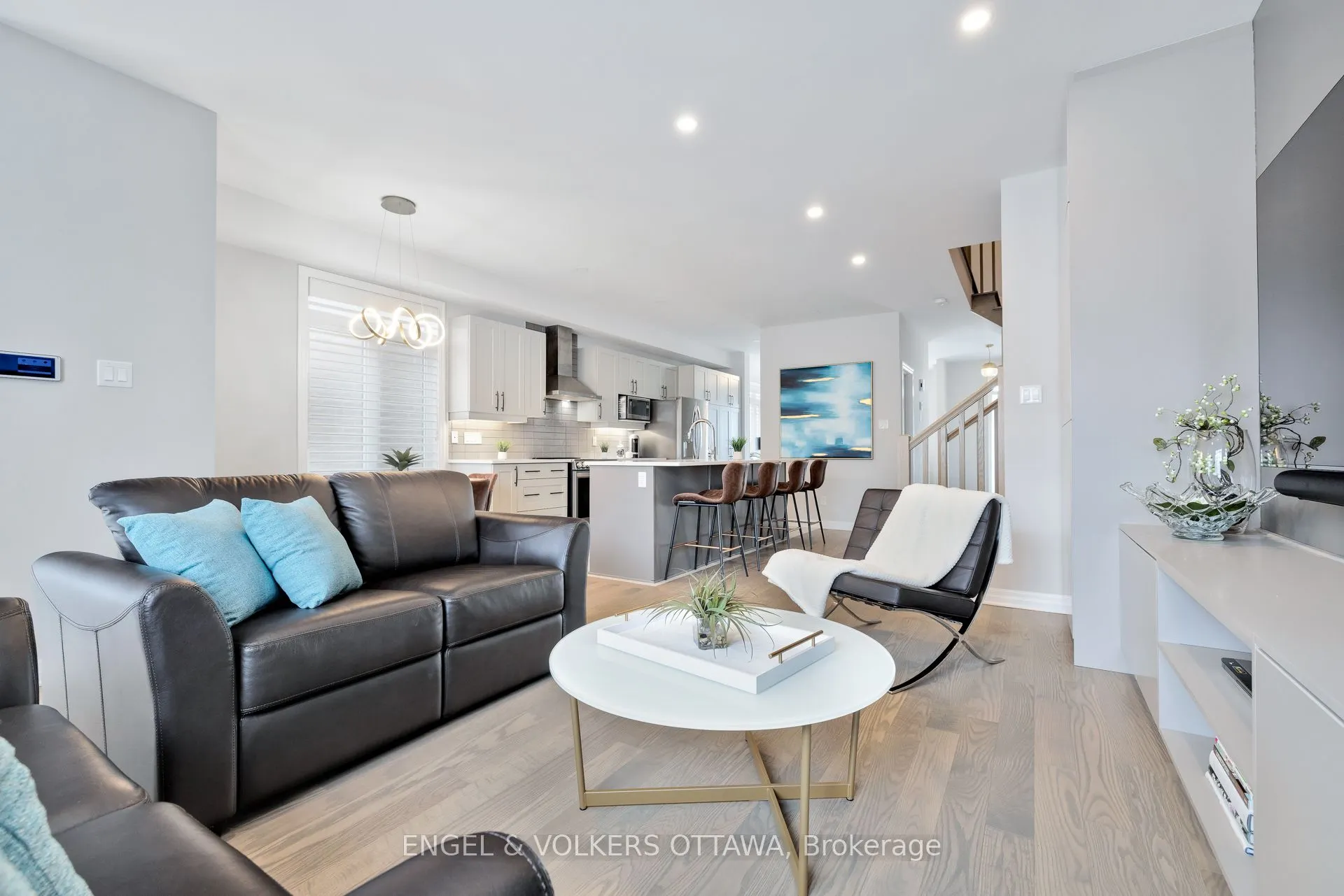 624 Mikinak Road