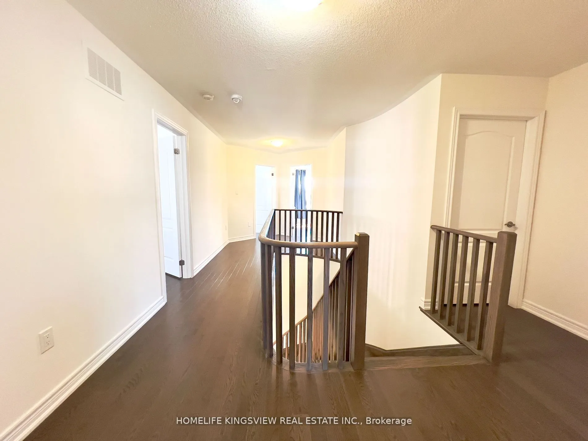 708 Gilmour Crescent