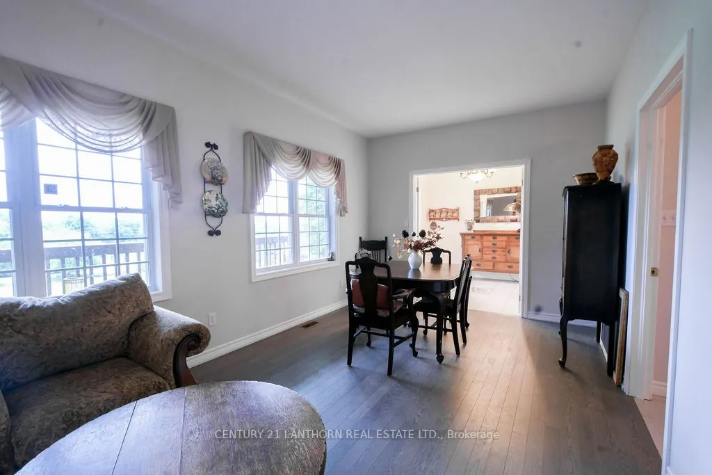 82 Livingwood Crescent