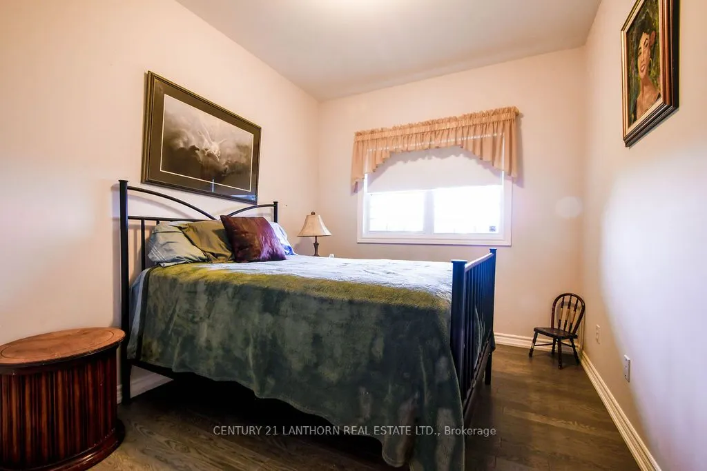 82 Livingwood Crescent