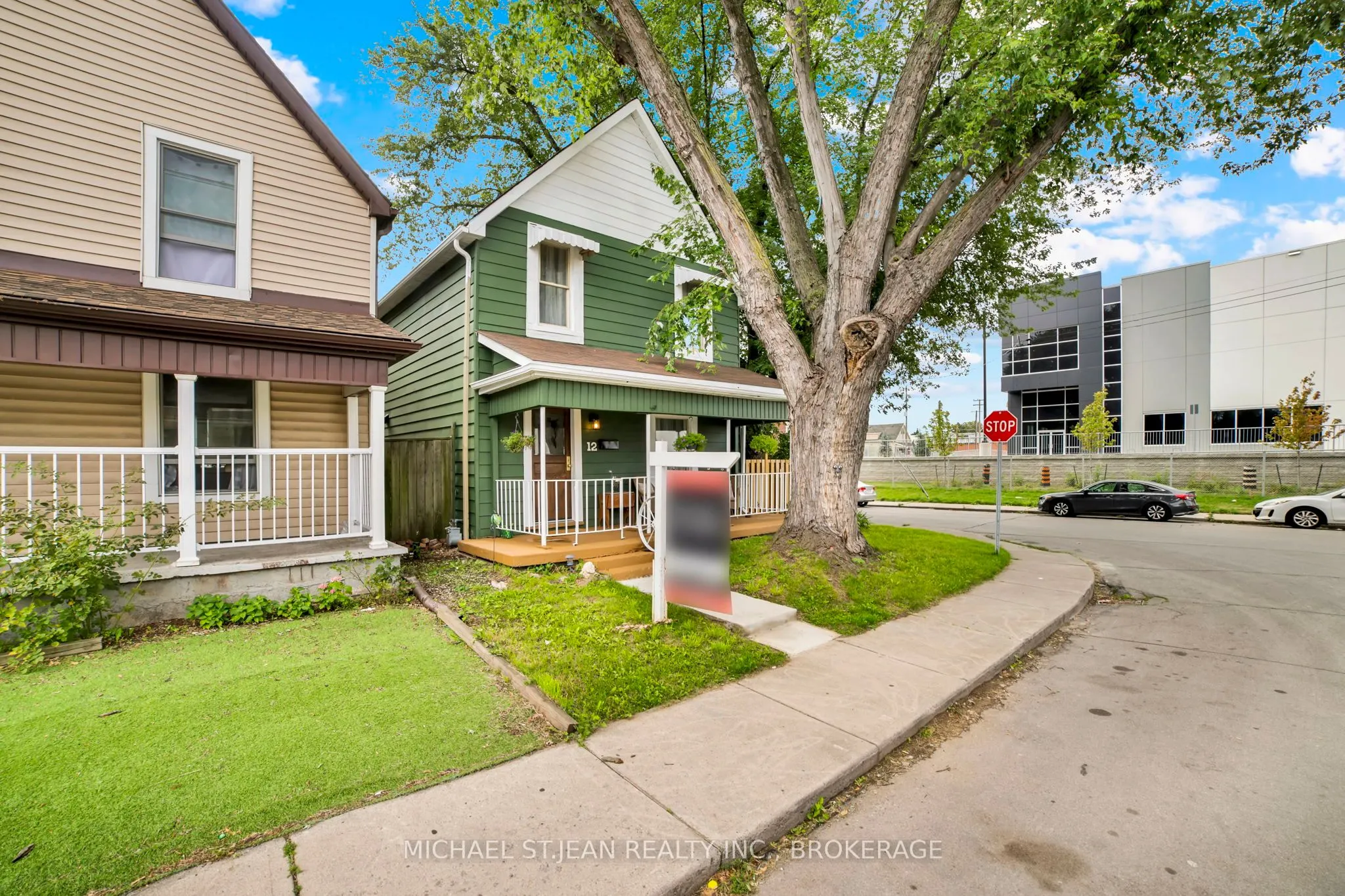 12 Francis Street