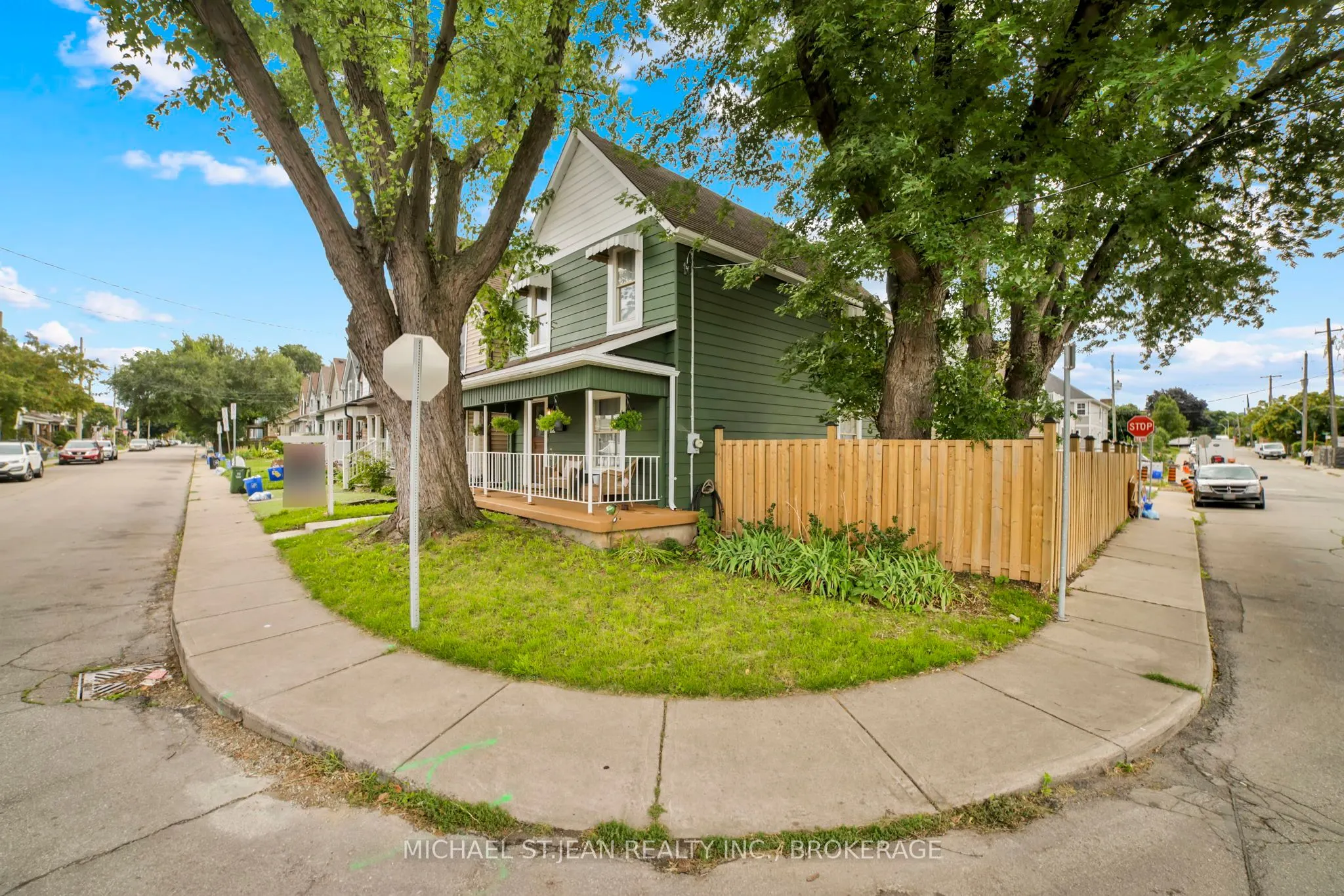 12 Francis Street