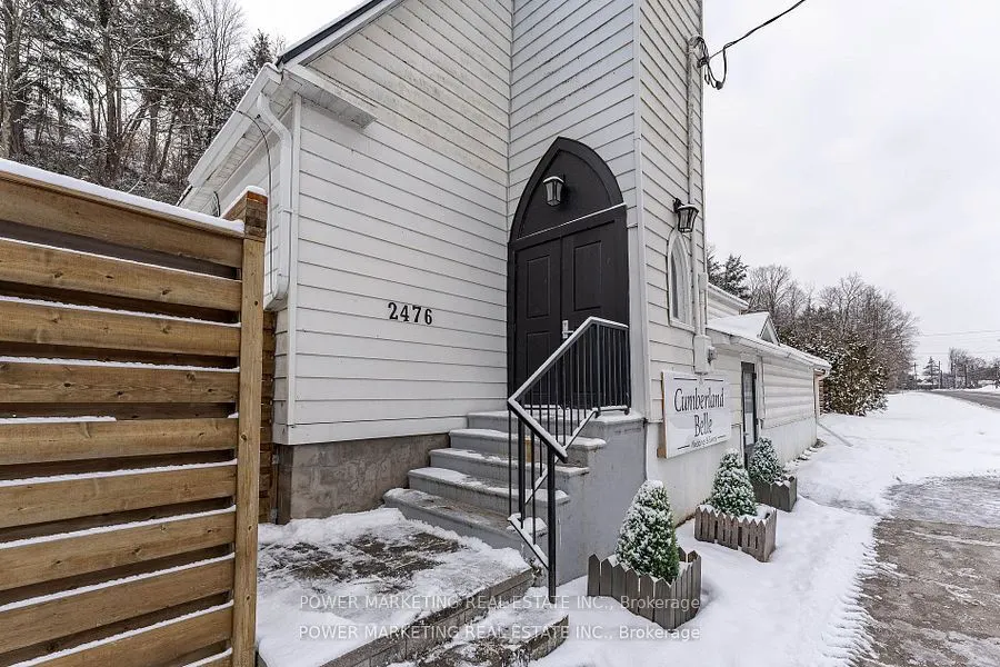 2476 Old Montreal Road