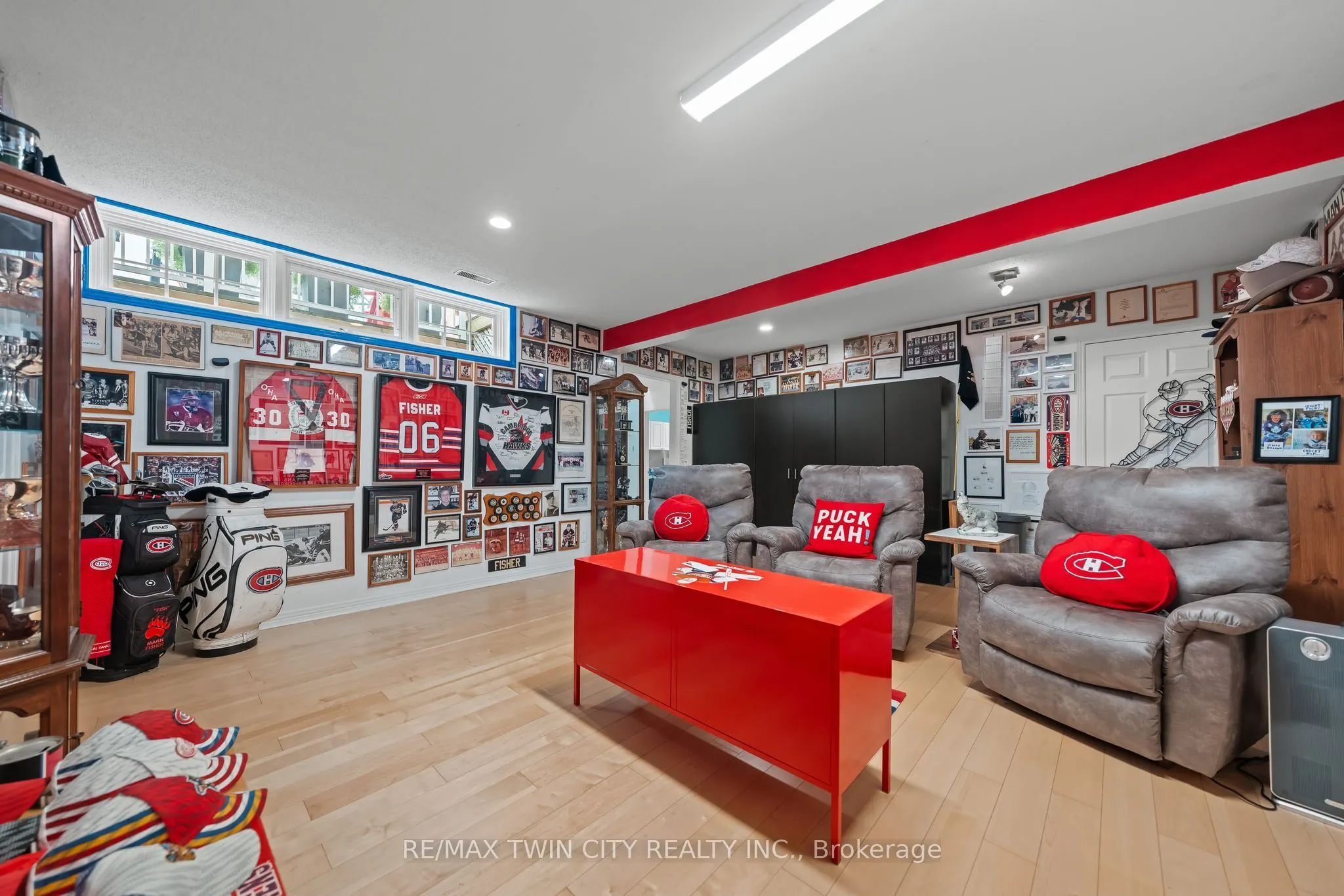 341 George Street N, #4