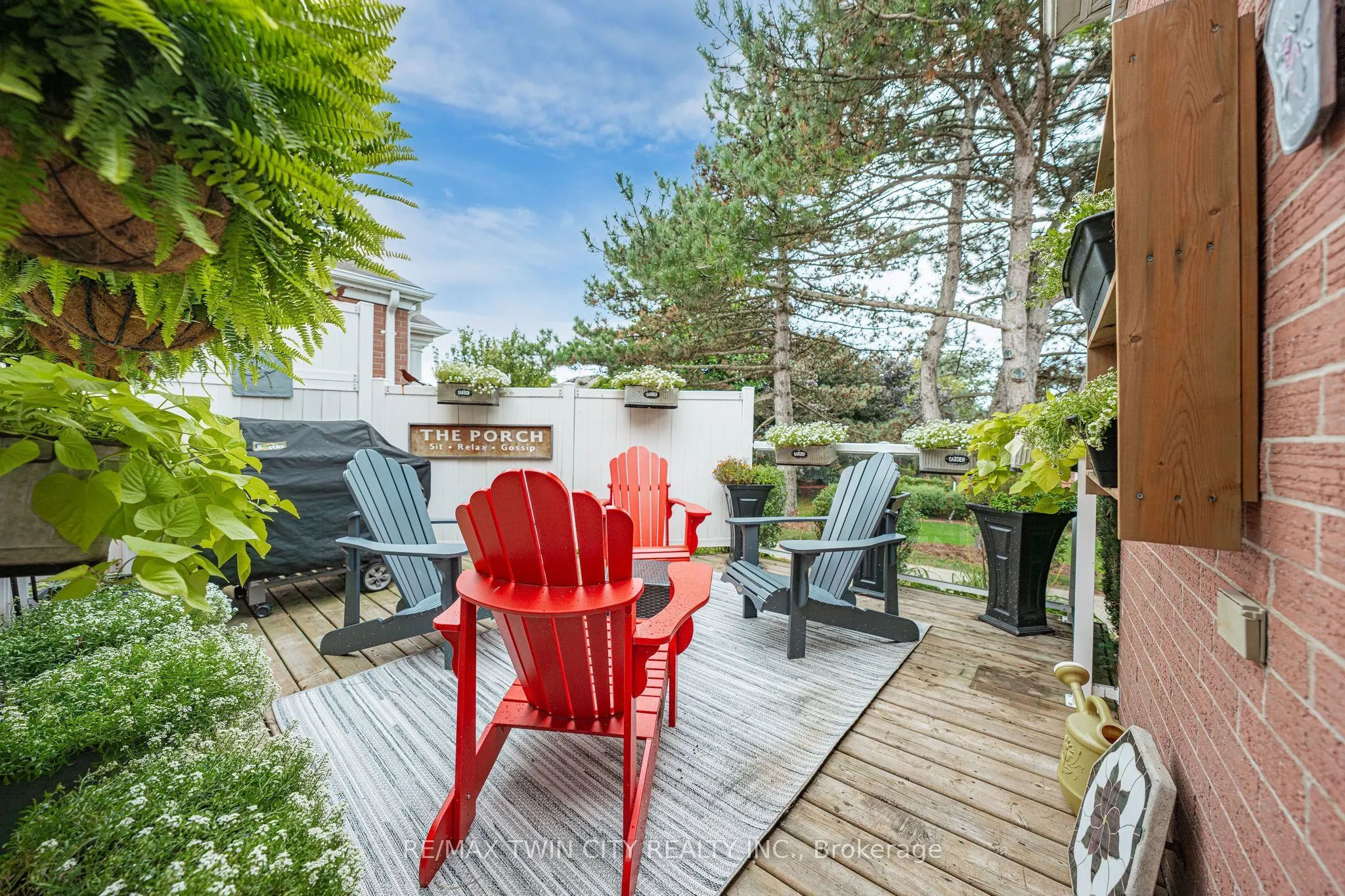 341 George Street N, #4