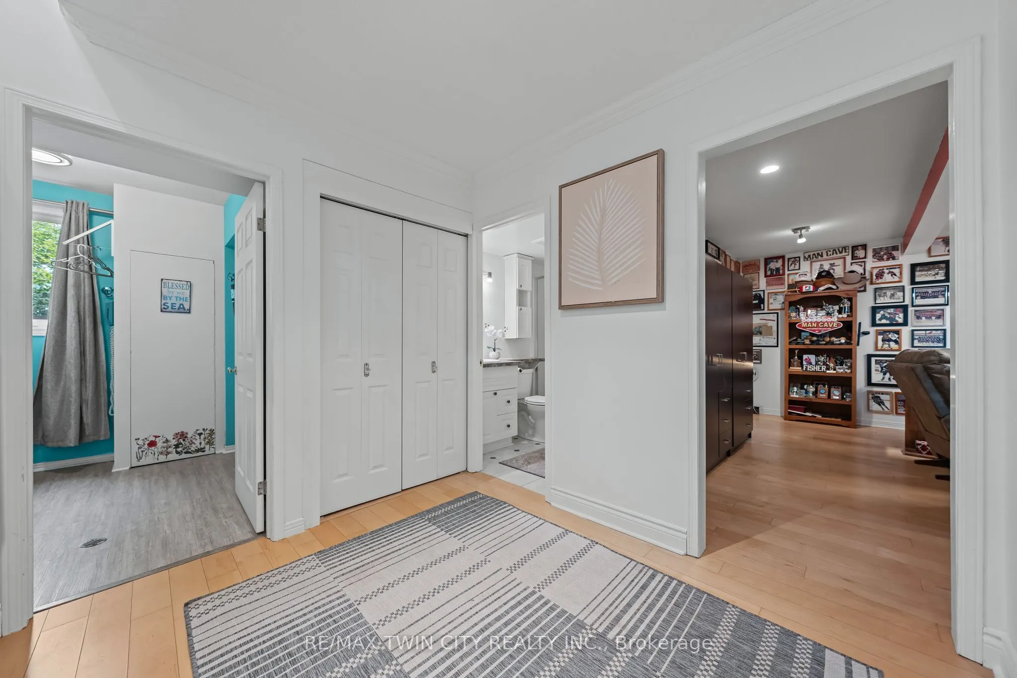 341 George Street N, #4