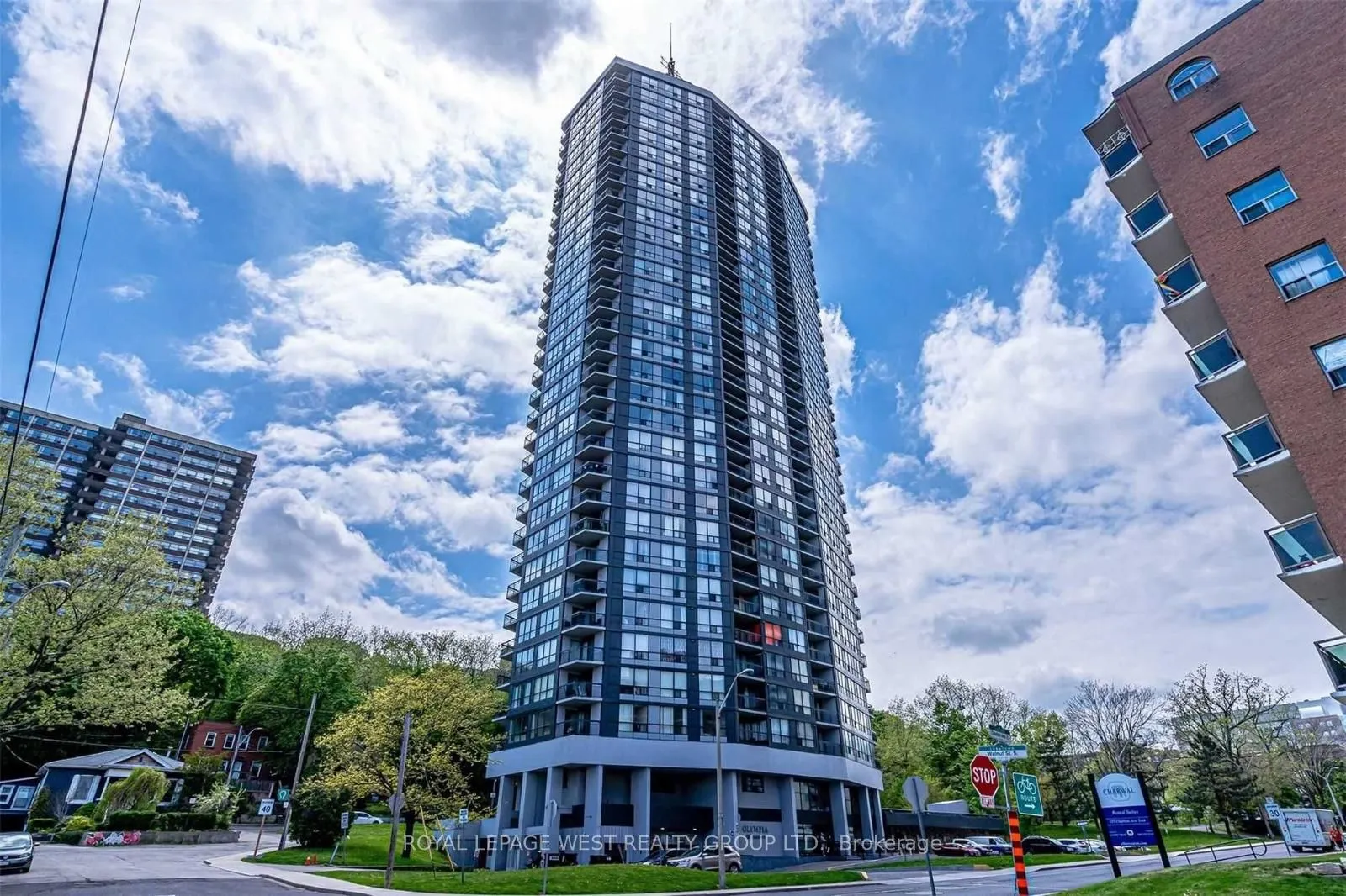 150 Charlton Avenue E, #1801