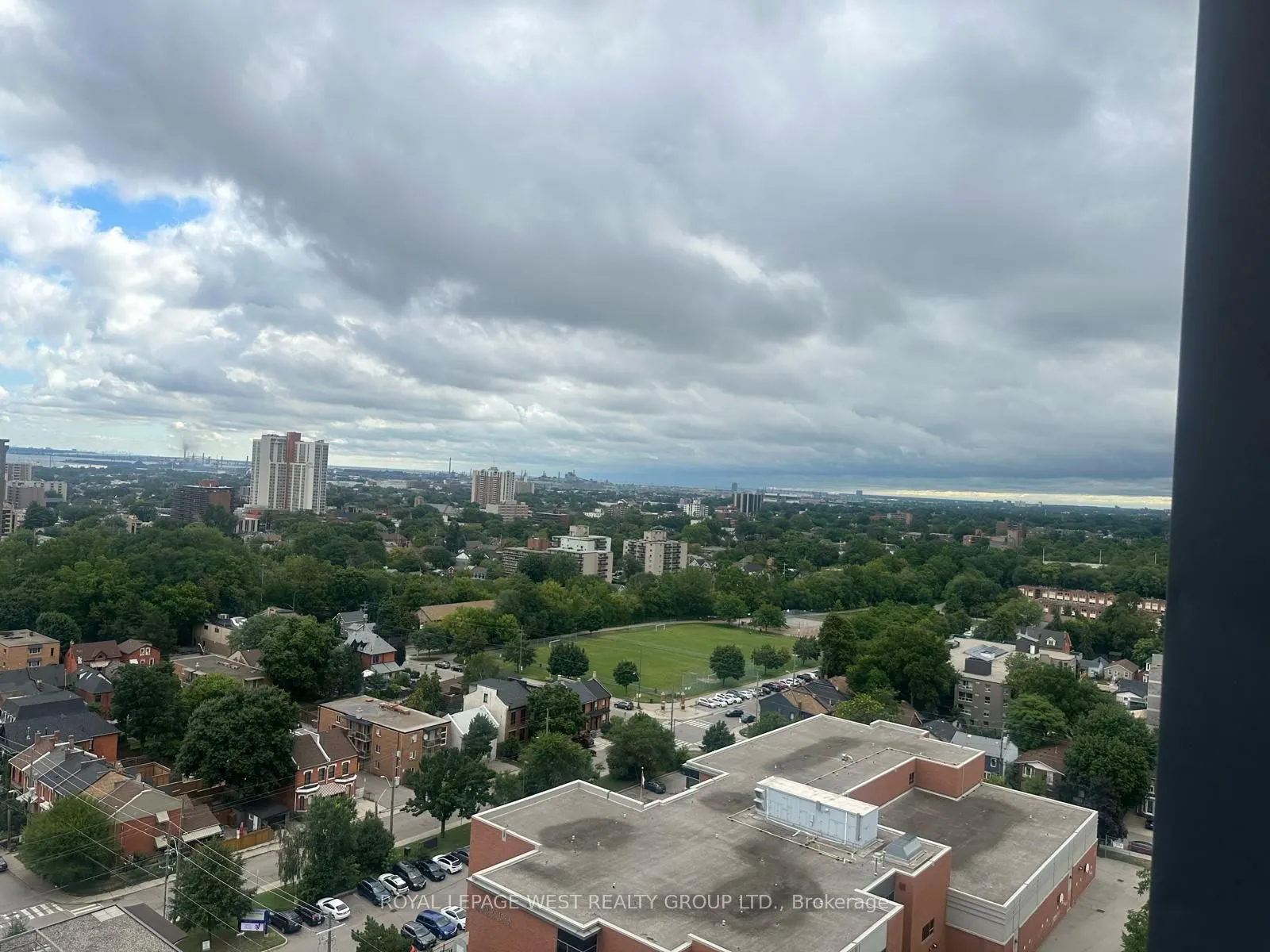 150 Charlton Avenue E, #1801