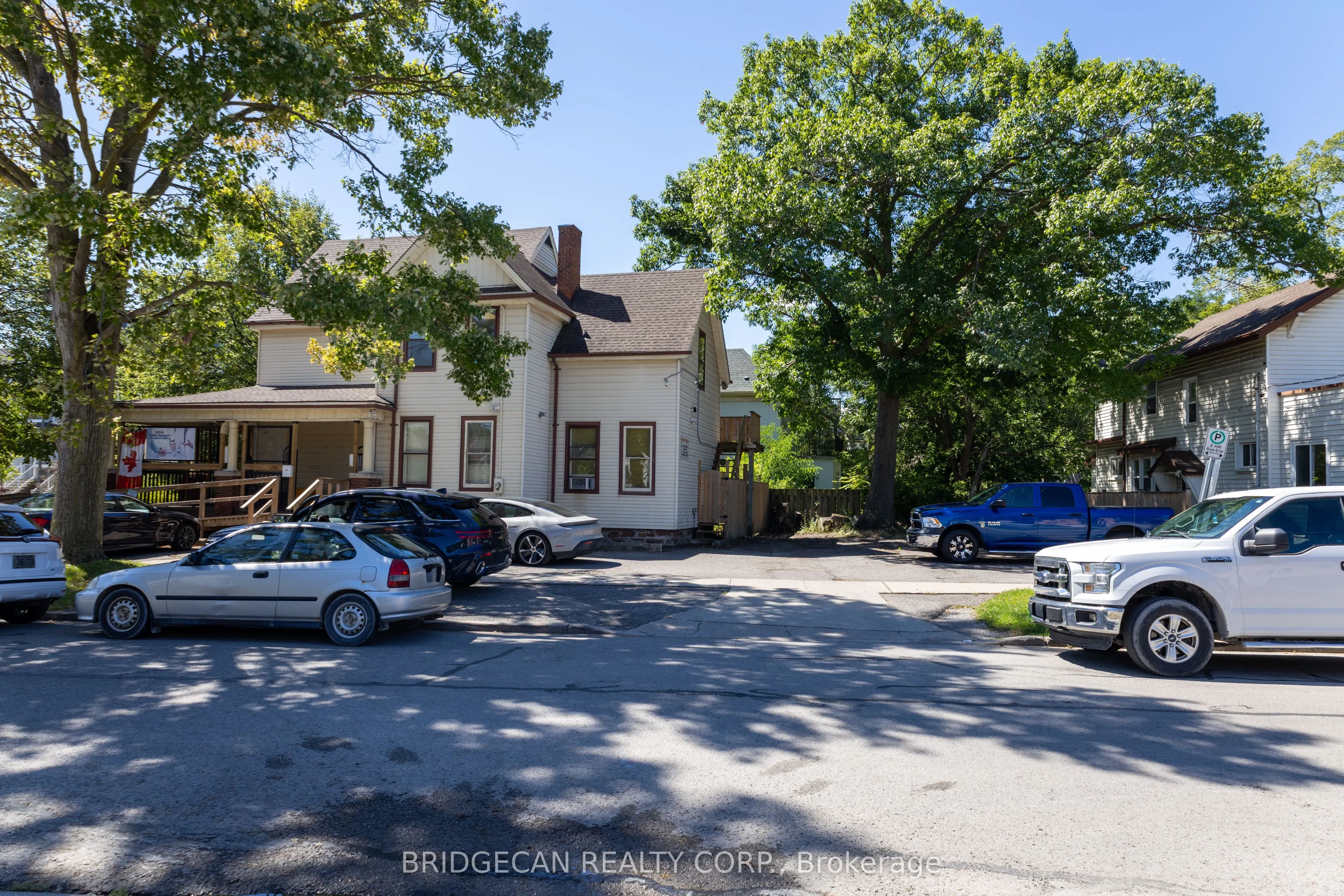 7 Welland Avenue