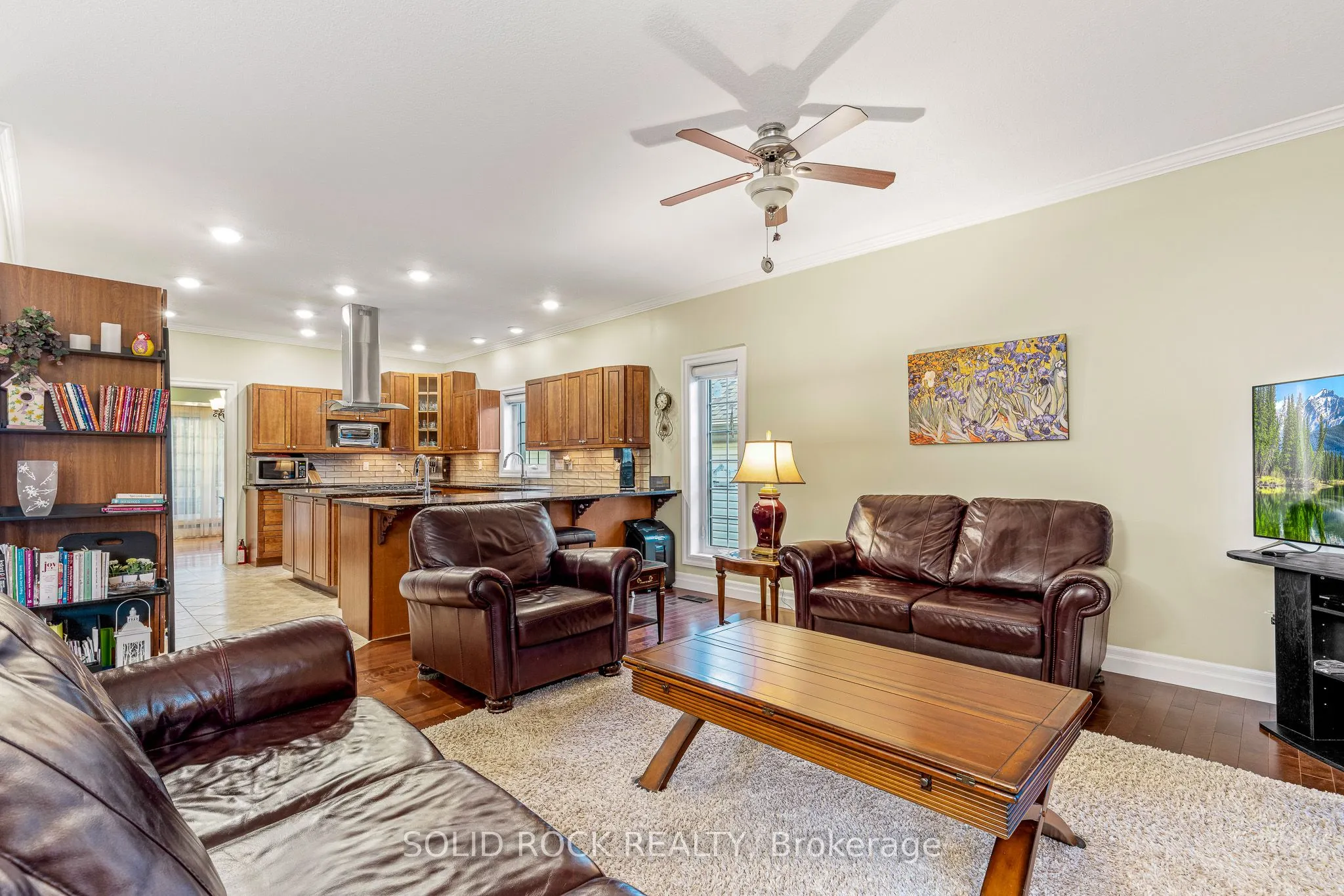1021 Crestwood Drive