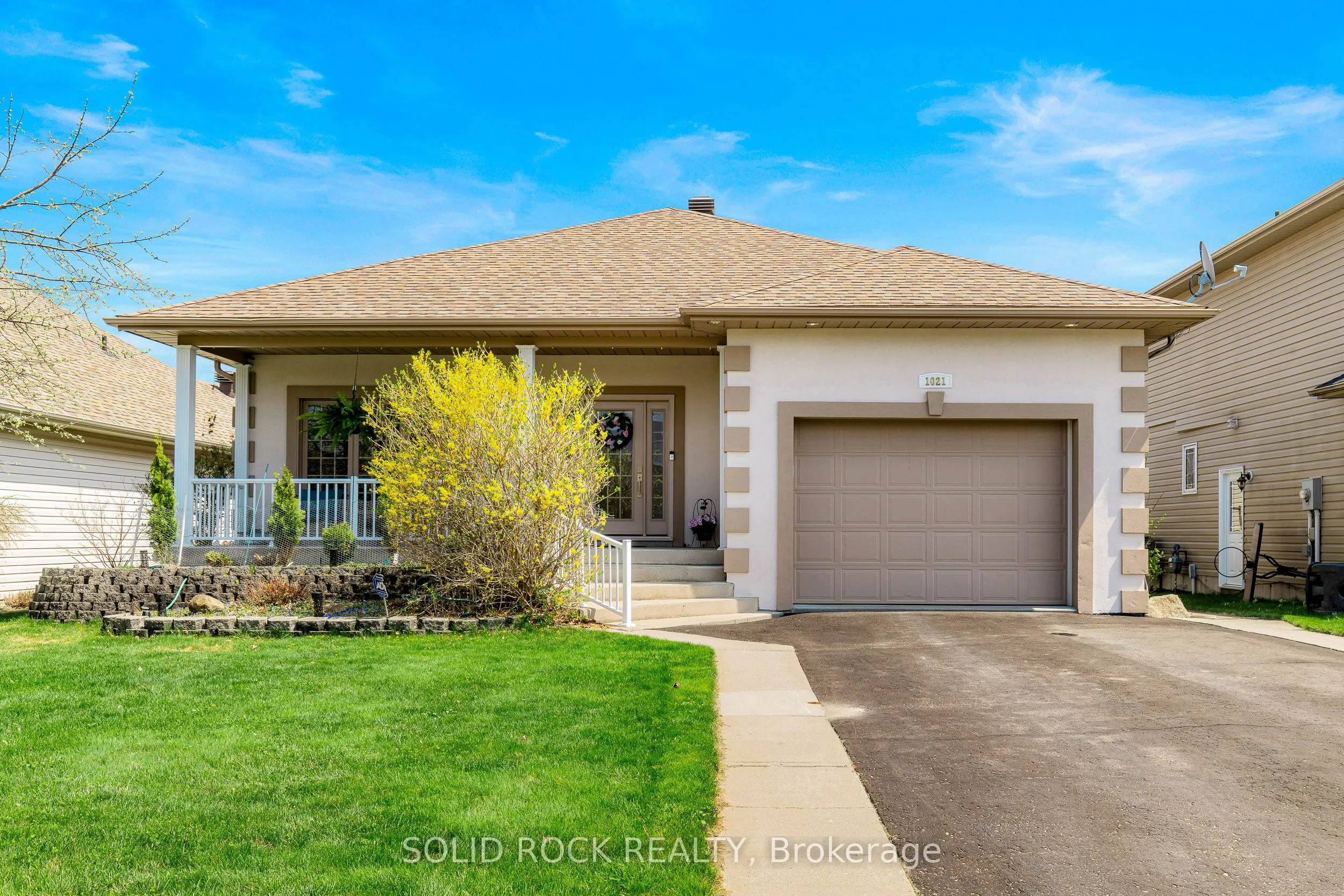 1021 Crestwood Drive