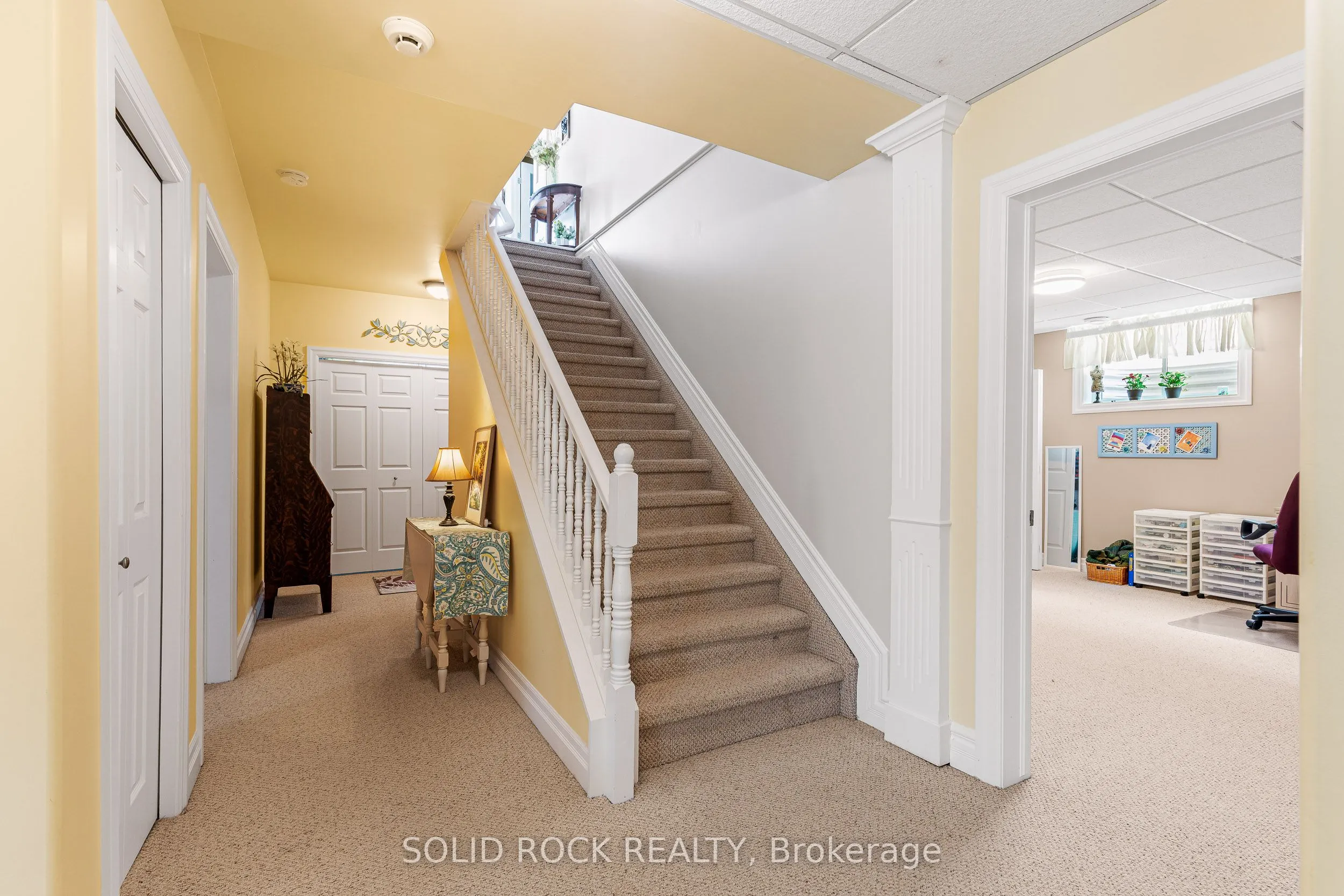 1021 Crestwood Drive