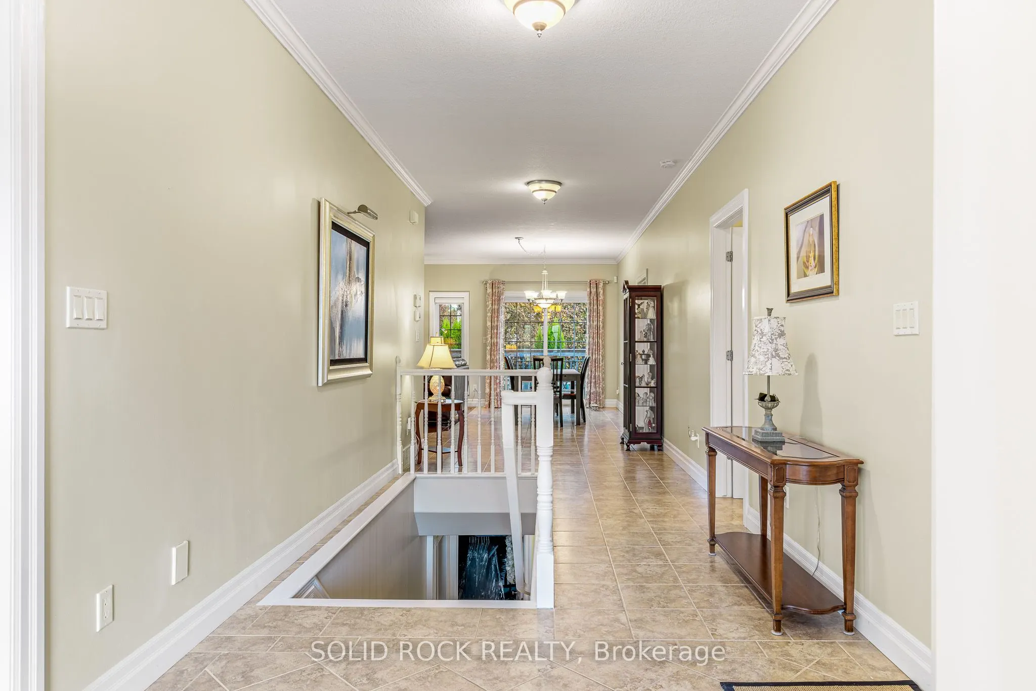 1021 Crestwood Drive