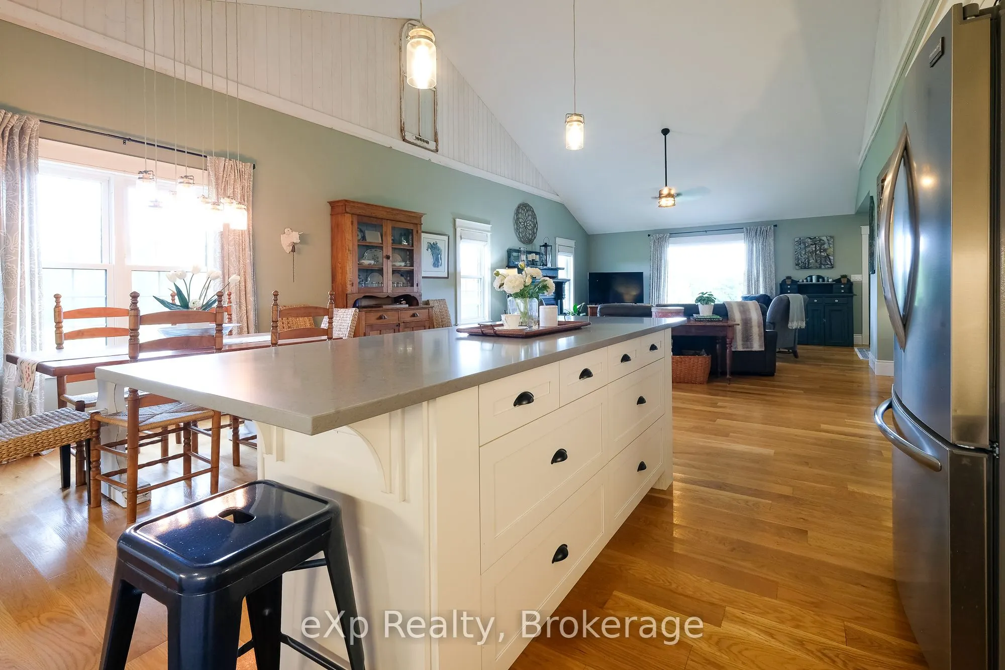 502032 Grey Road 1