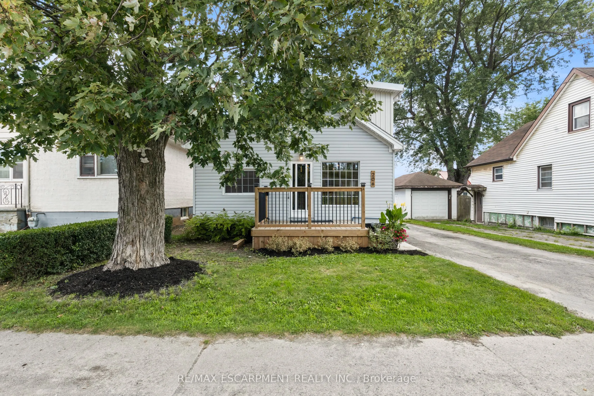 206 Niagara Falls Road