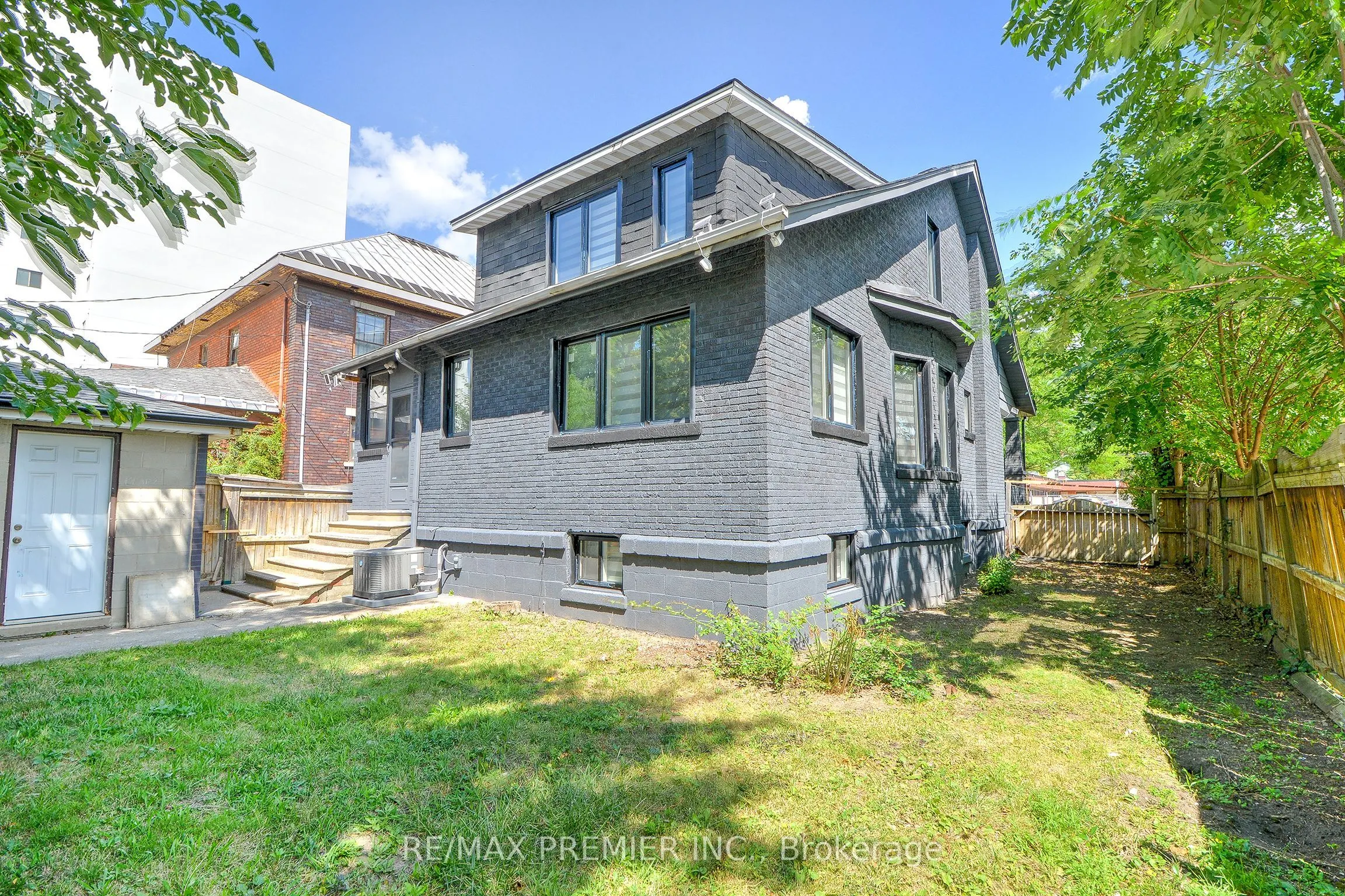 1467 Ouellette Avenue