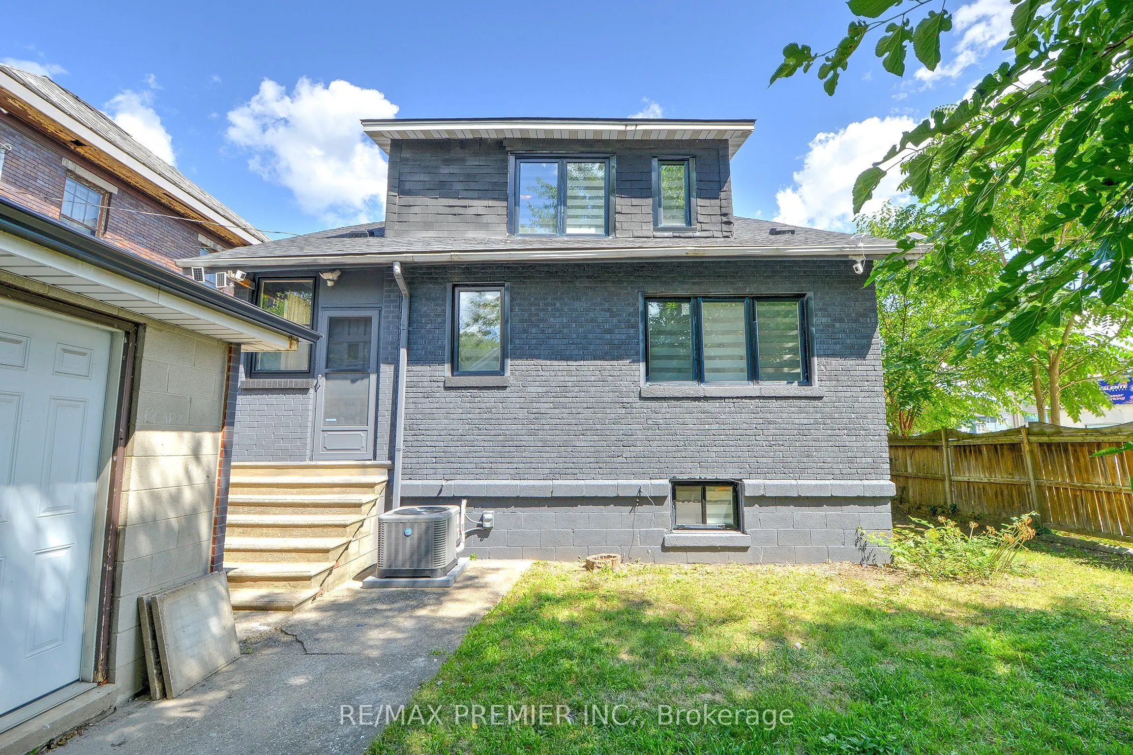 1467 Ouellette Avenue