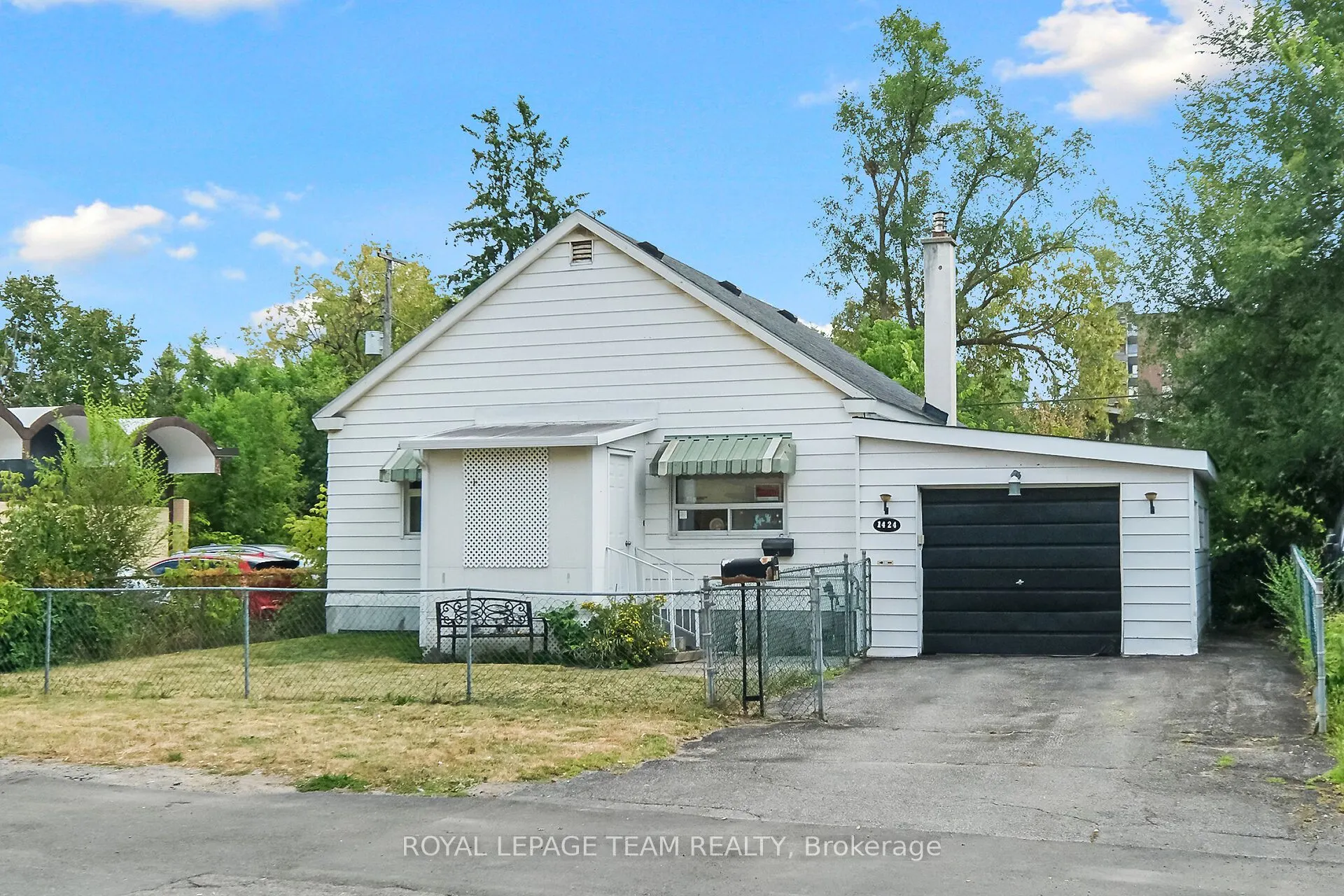 1424 Rosenthal Avenue