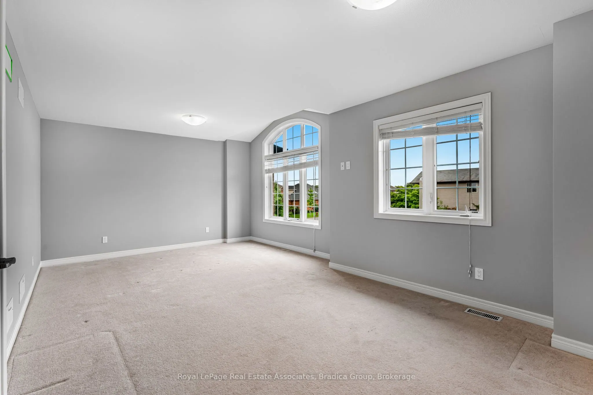 17 Trailwood Drive