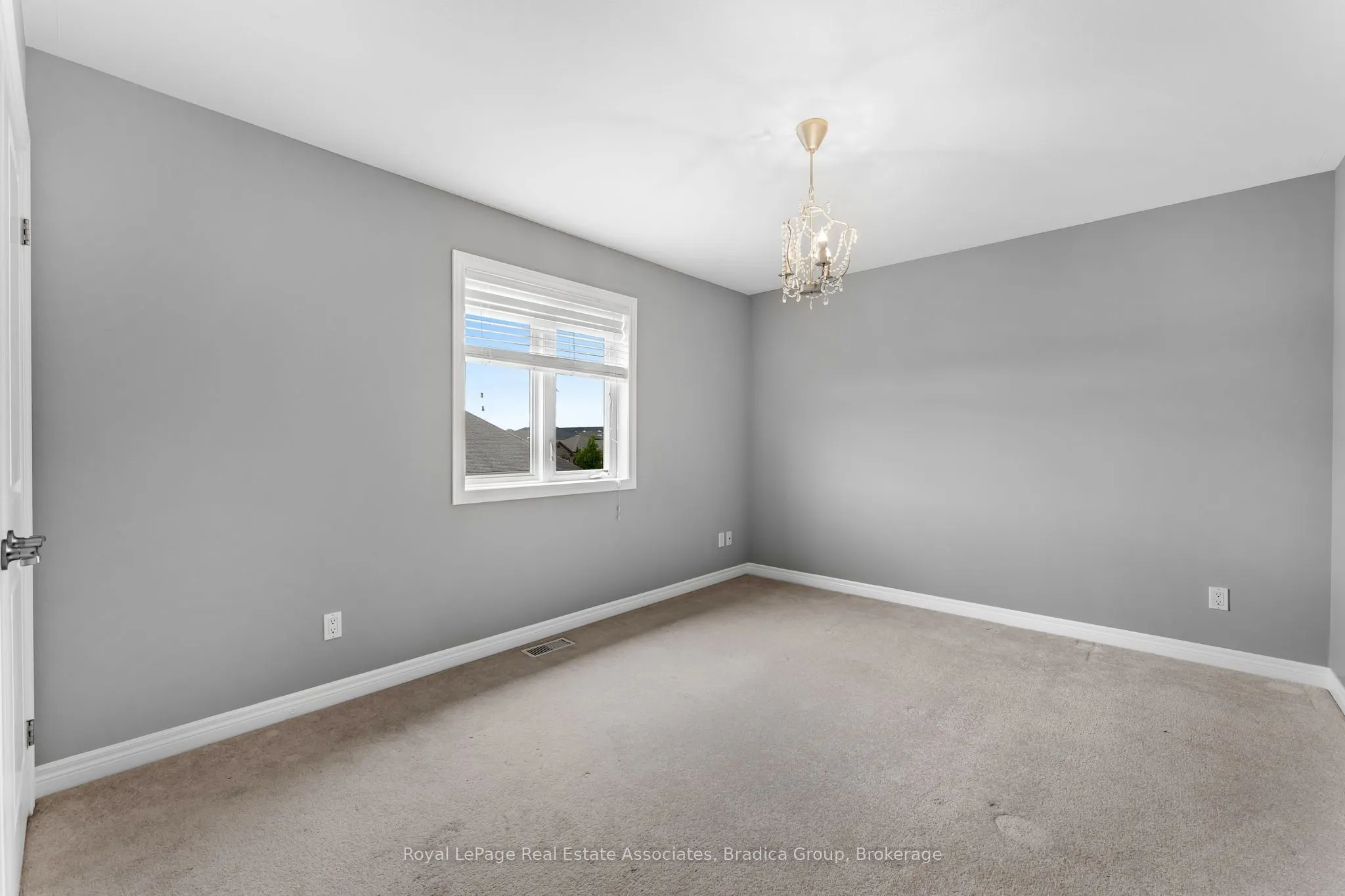17 Trailwood Drive