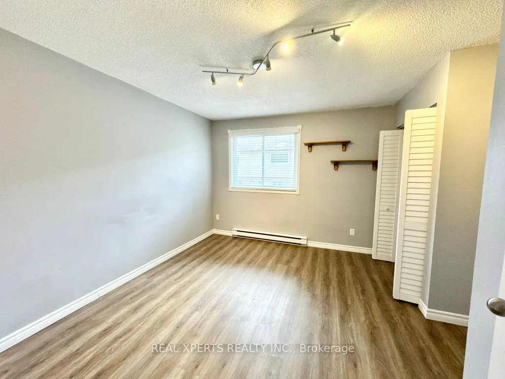 453 Albert Street, #15